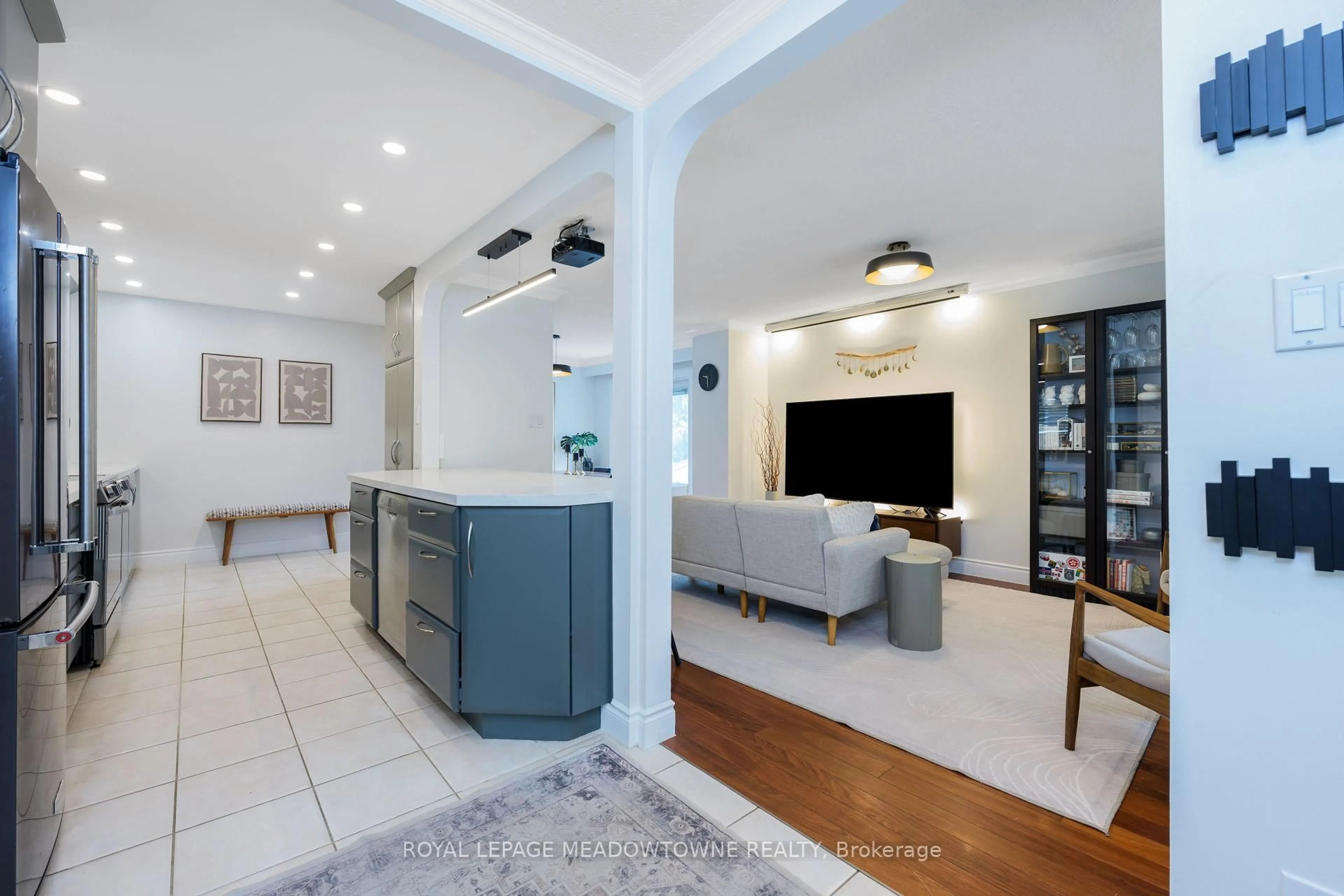Unknown for 2520 Brasilia Circ, Mississauga Ontario L5N 2G1