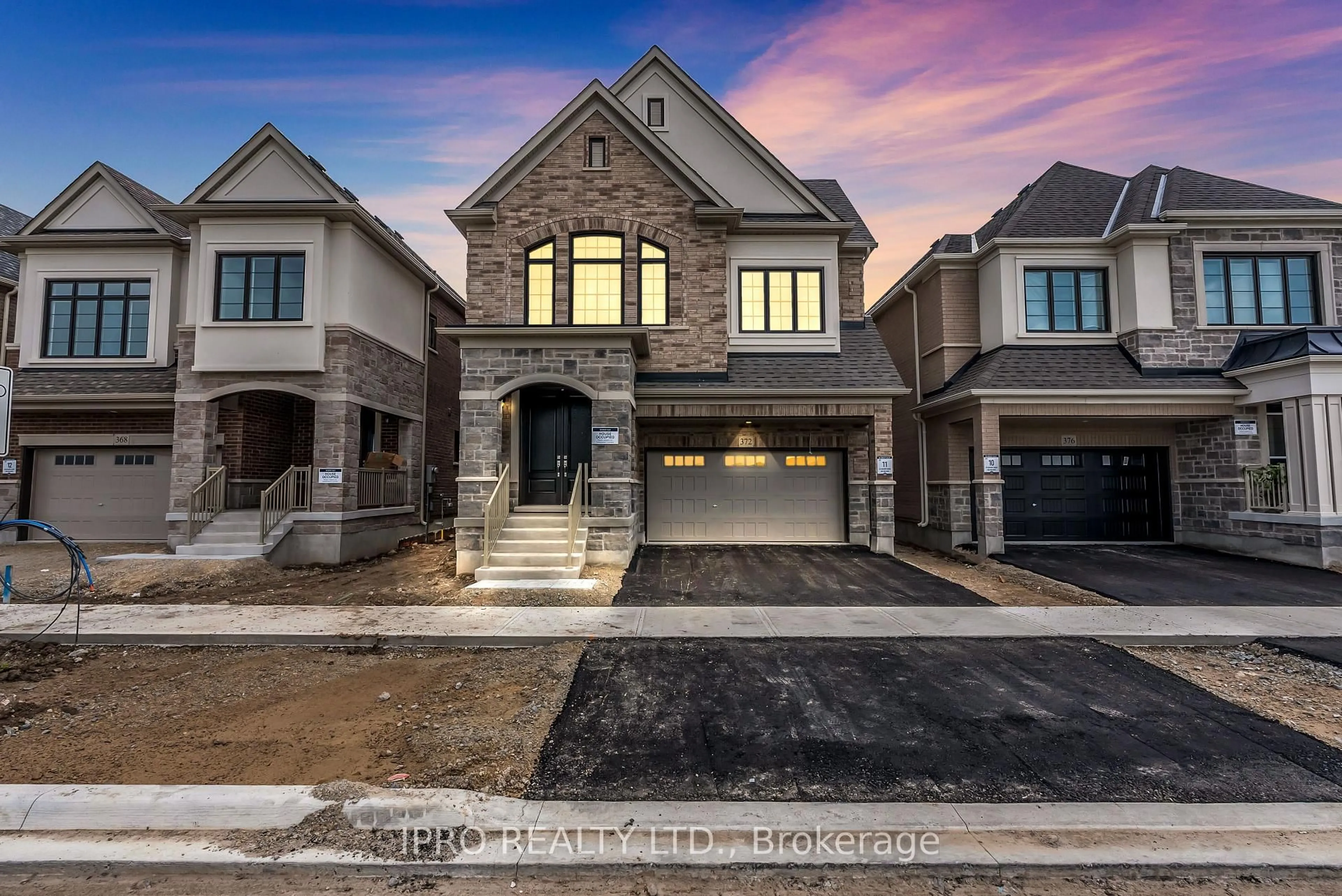 Home with brick exterior material, street for 372 Bergamot Ave, Milton Ontario L9E 1Y8