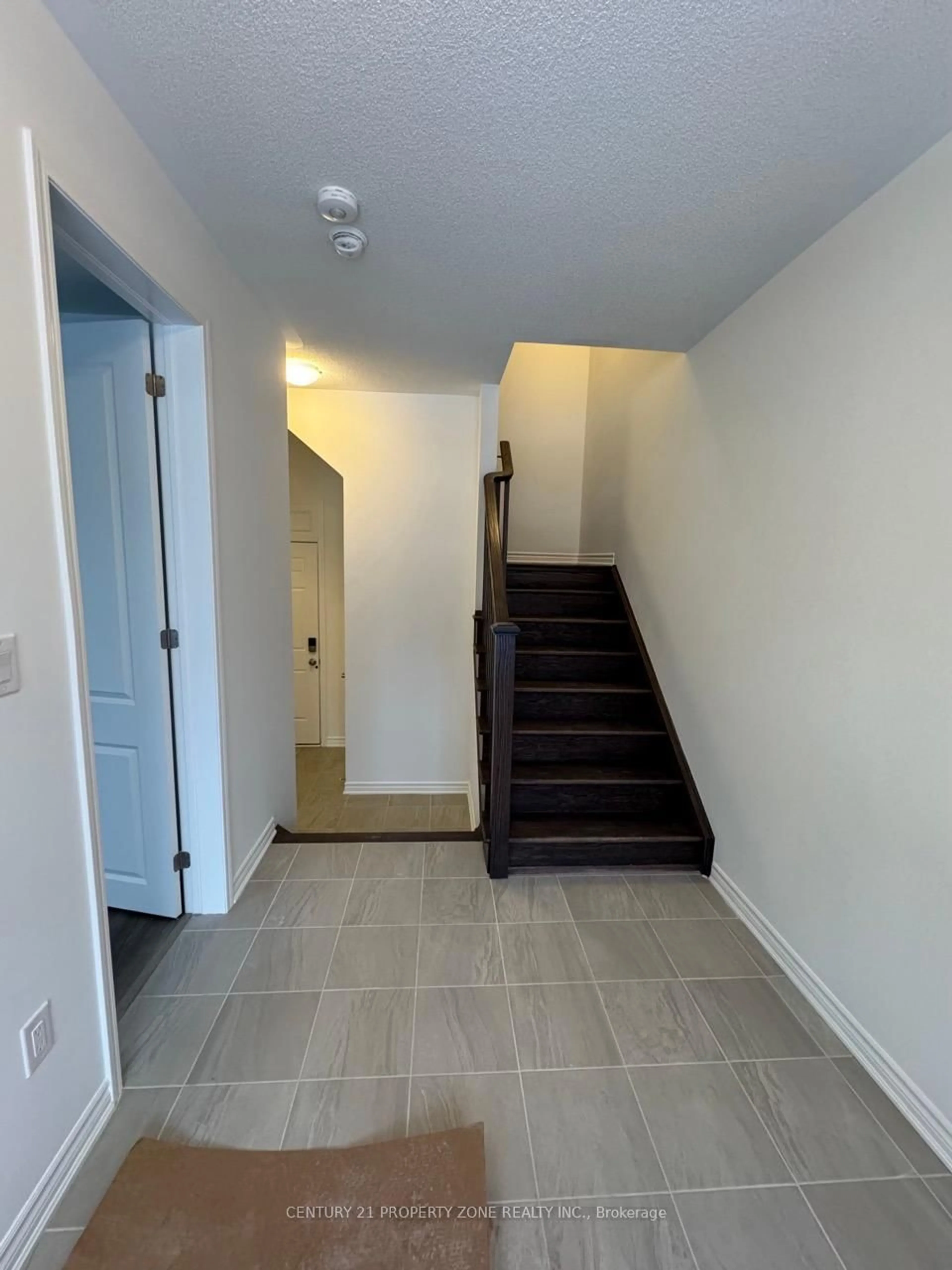 Unknown for 30 Bellasera Way, Caledon Ontario L7C 1Z9