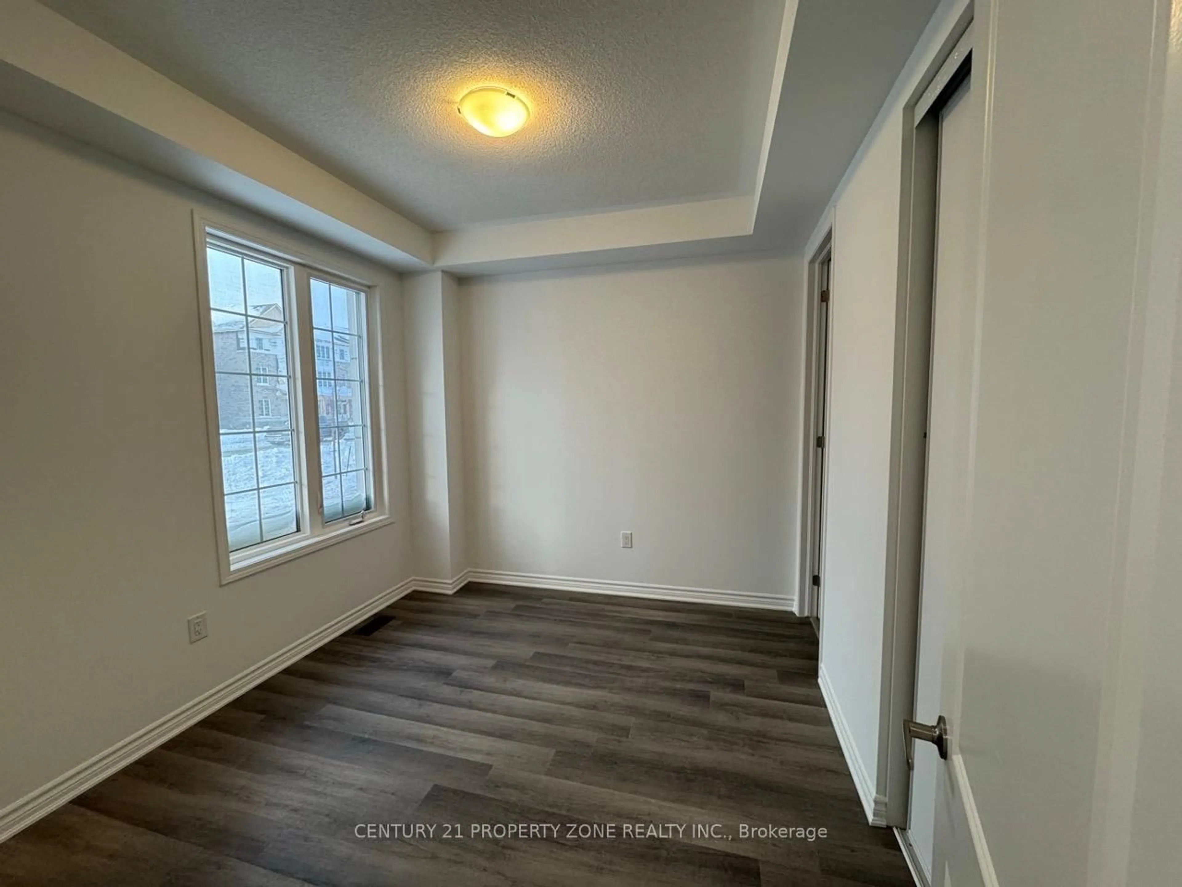 A pic of a room for 30 Bellasera Way, Caledon Ontario L7C 1Z9