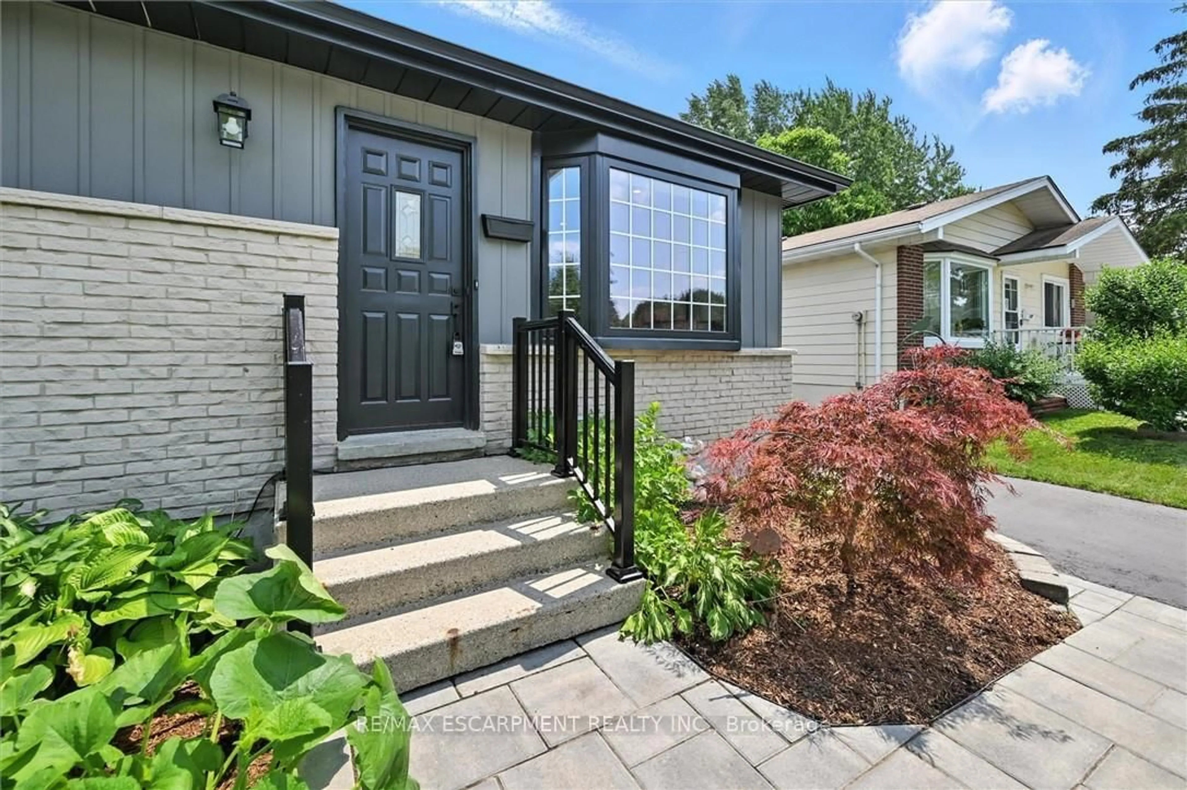 Home with brick exterior material, street for 2100 FALMOUTH Terr, Burlington Ontario L7P 1X9