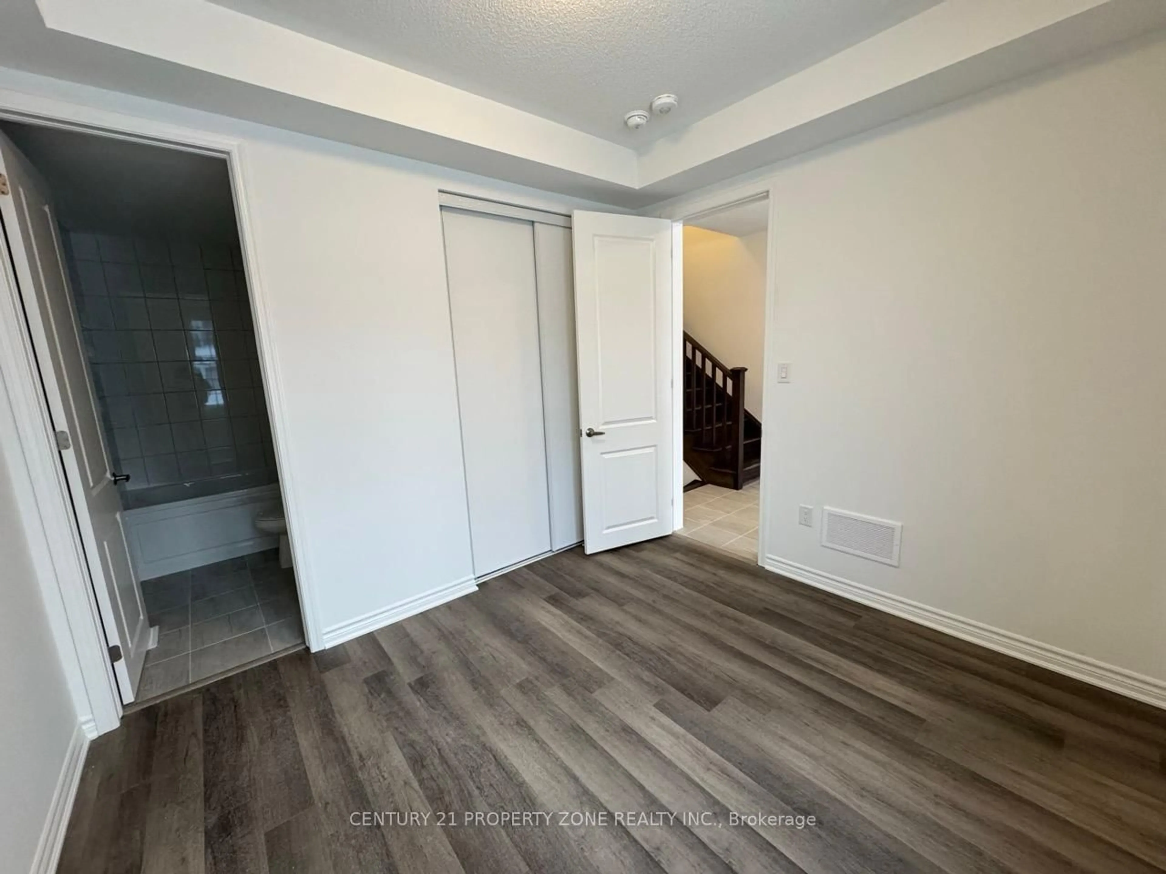 A pic of a room for 32 Bellasera Way, Caledon Ontario L7C 1Z9