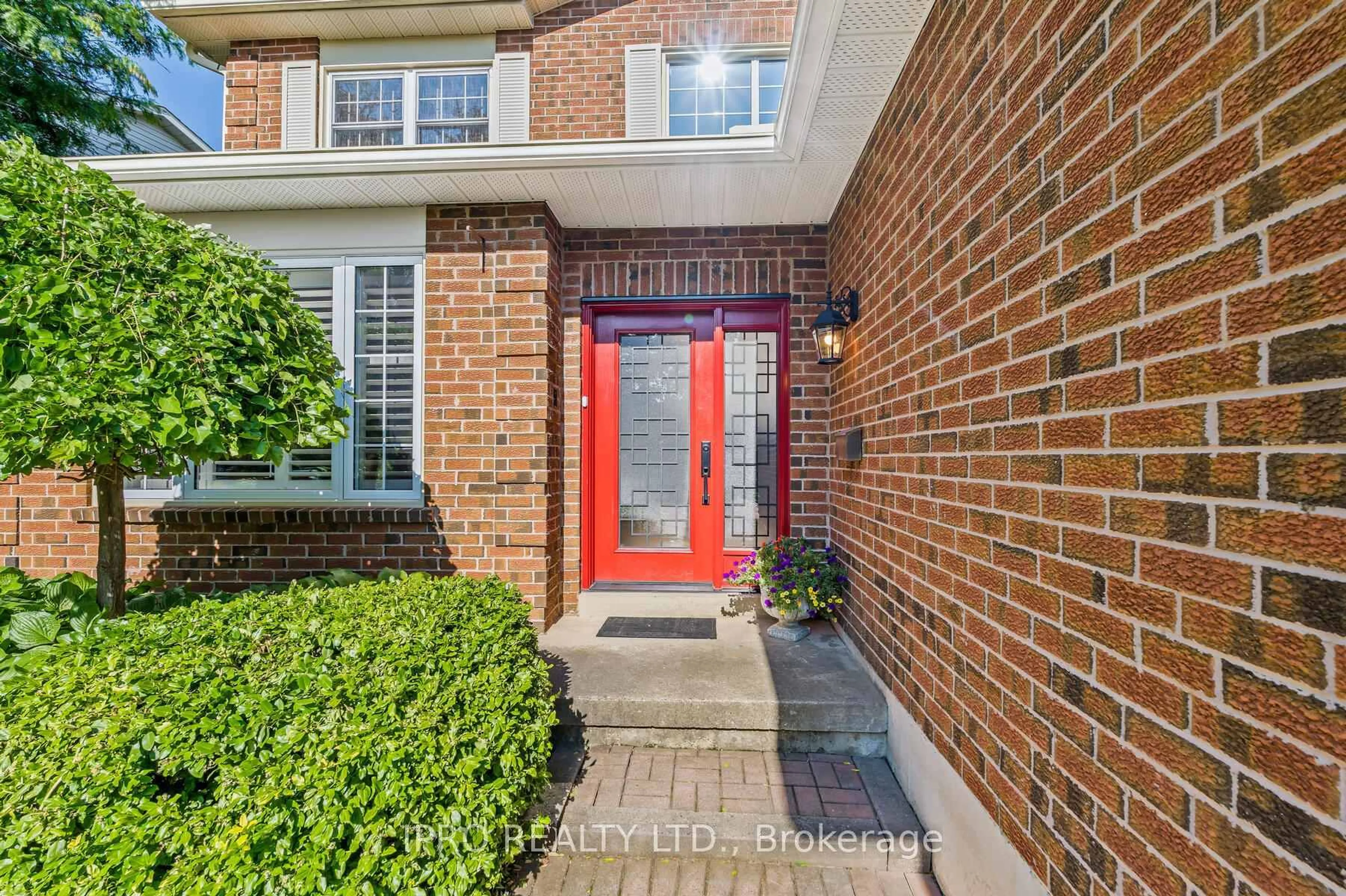 Home with brick exterior material, street for 8 Jason Cres, Halton Hills Ontario L7G 4Z4