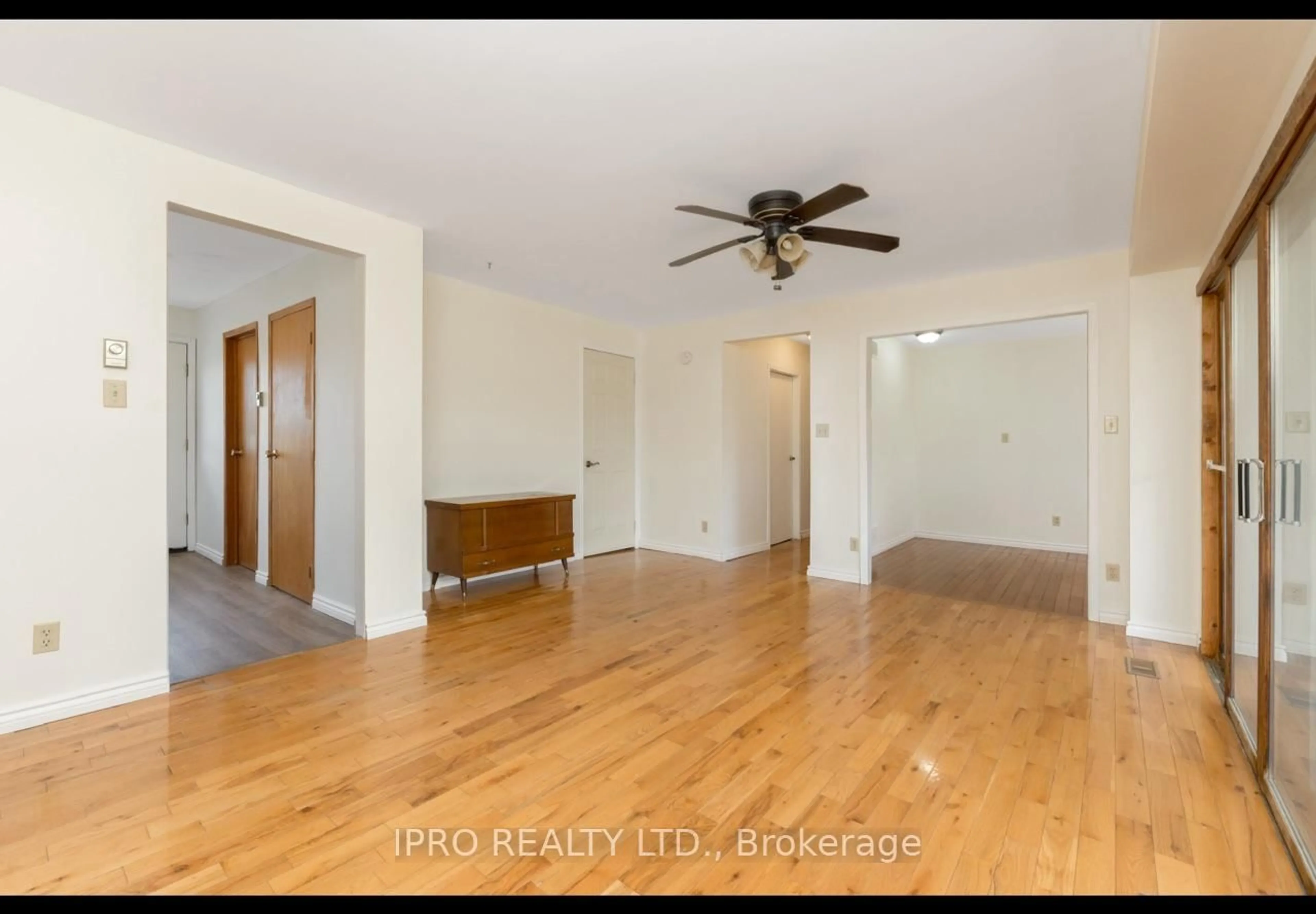 A pic of a room for 53 Charles St, Caledon Ontario L7K 0E2