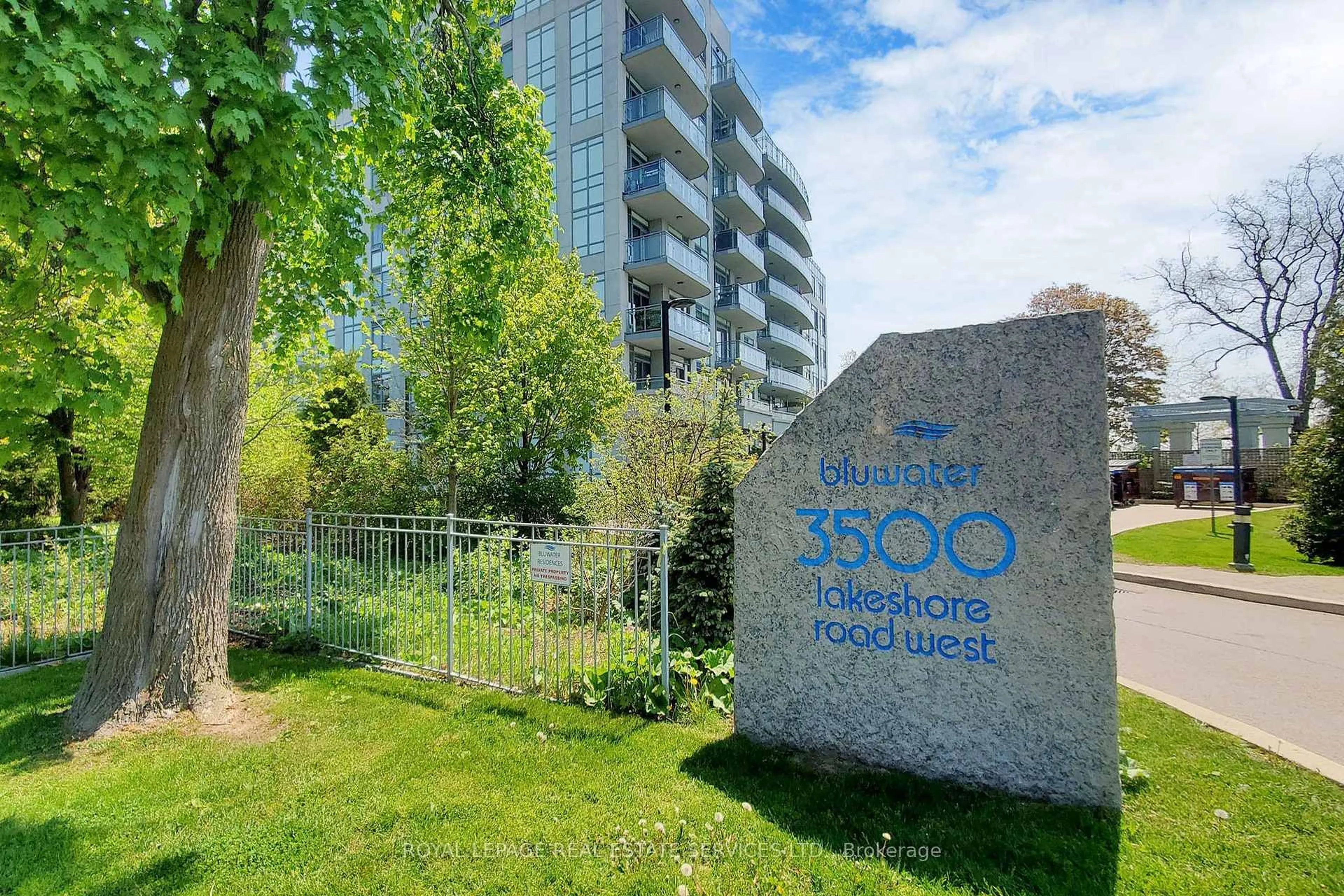 Unknown for 3500 Lakeshore Rd #417, Oakville Ontario L6L 4Z3