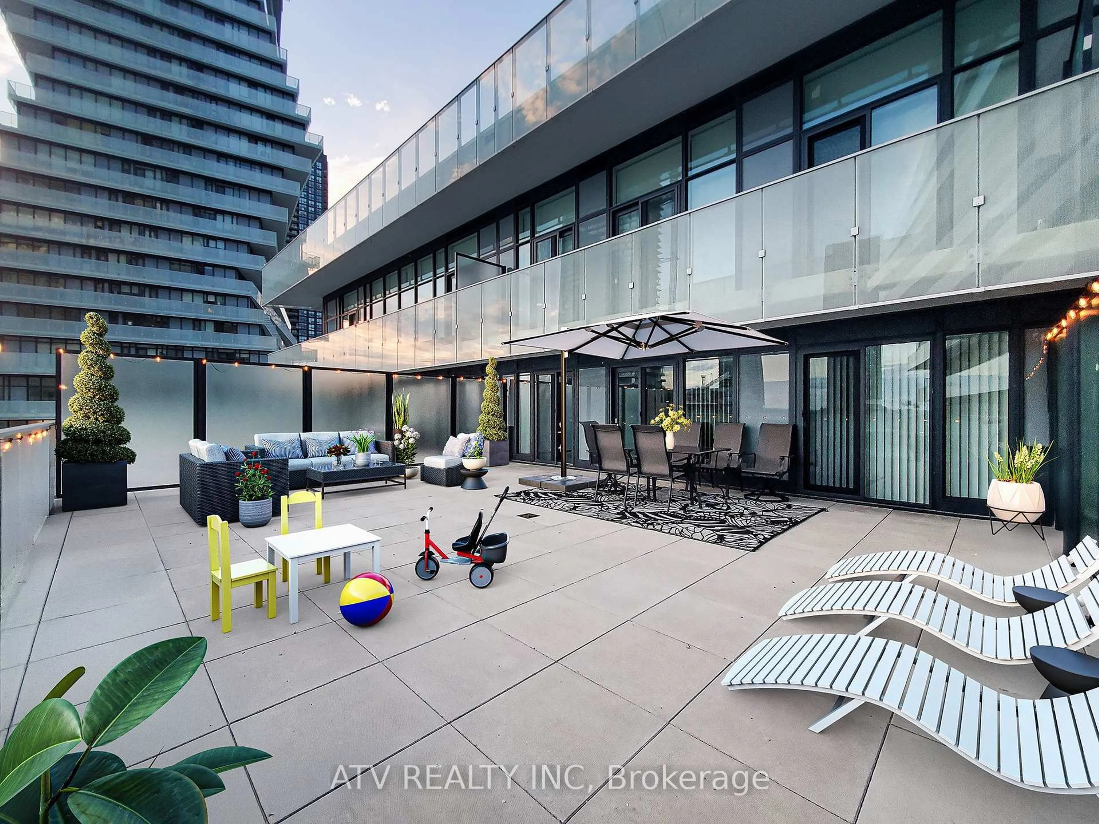 Patio, city buildings view from balcony for 3883 Quartz Rd #508, Mississauga Ontario L5B 0M4