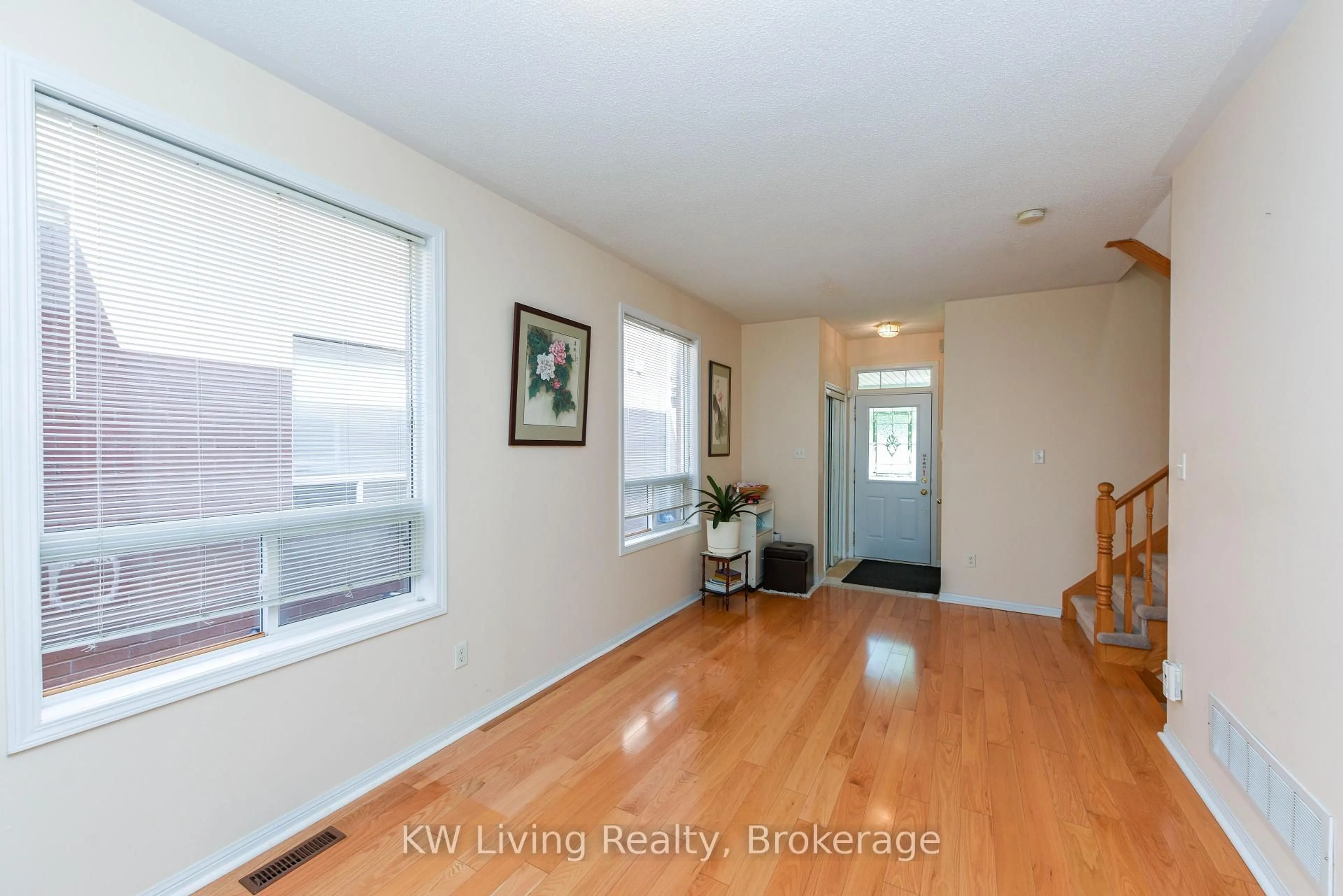 Unknown for 1387 Weir Chse, Mississauga Ontario L5V 2X1