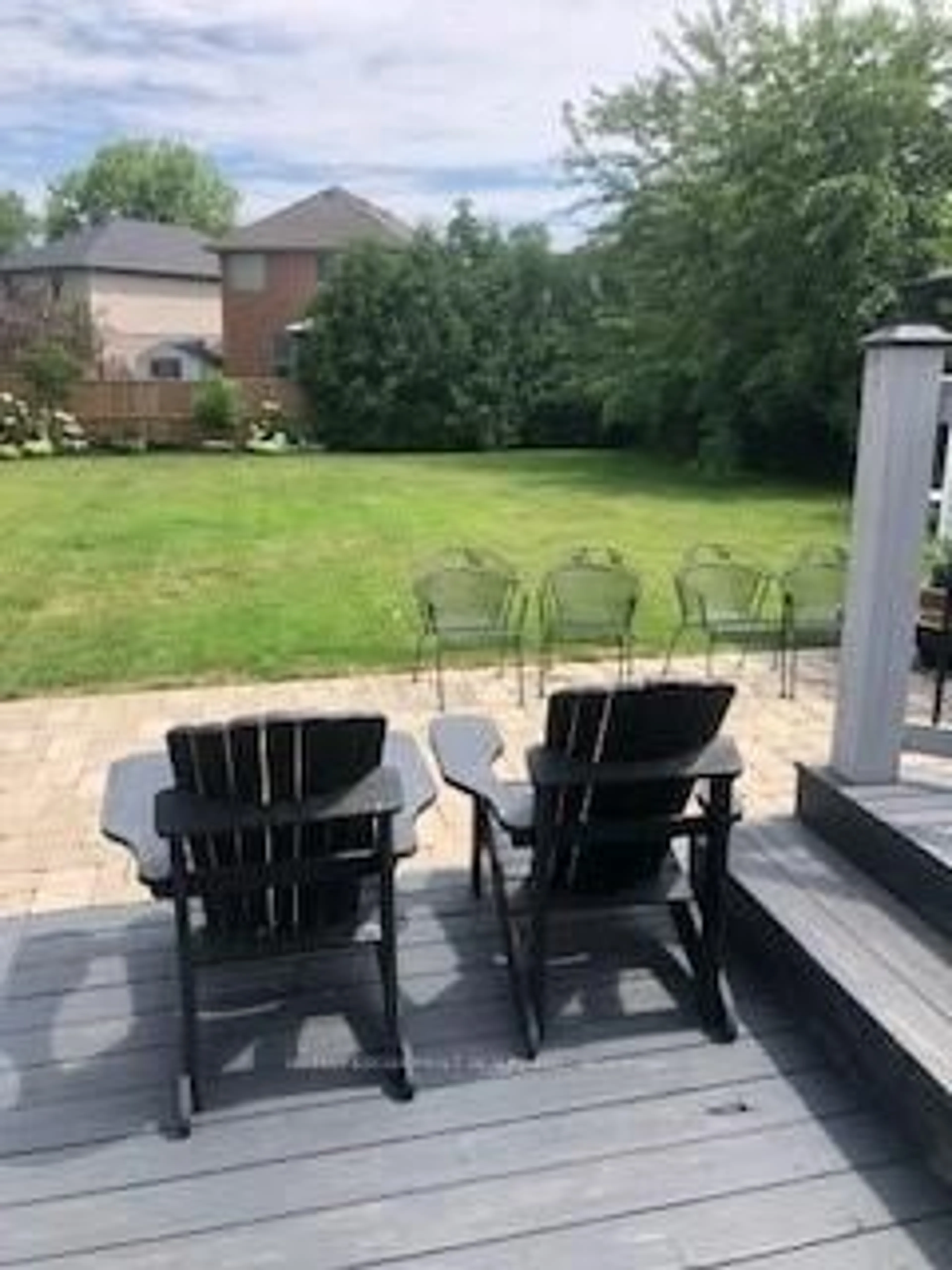 Patio, street for 1344 Leighland Rd, Burlington Ontario L7R 3S7