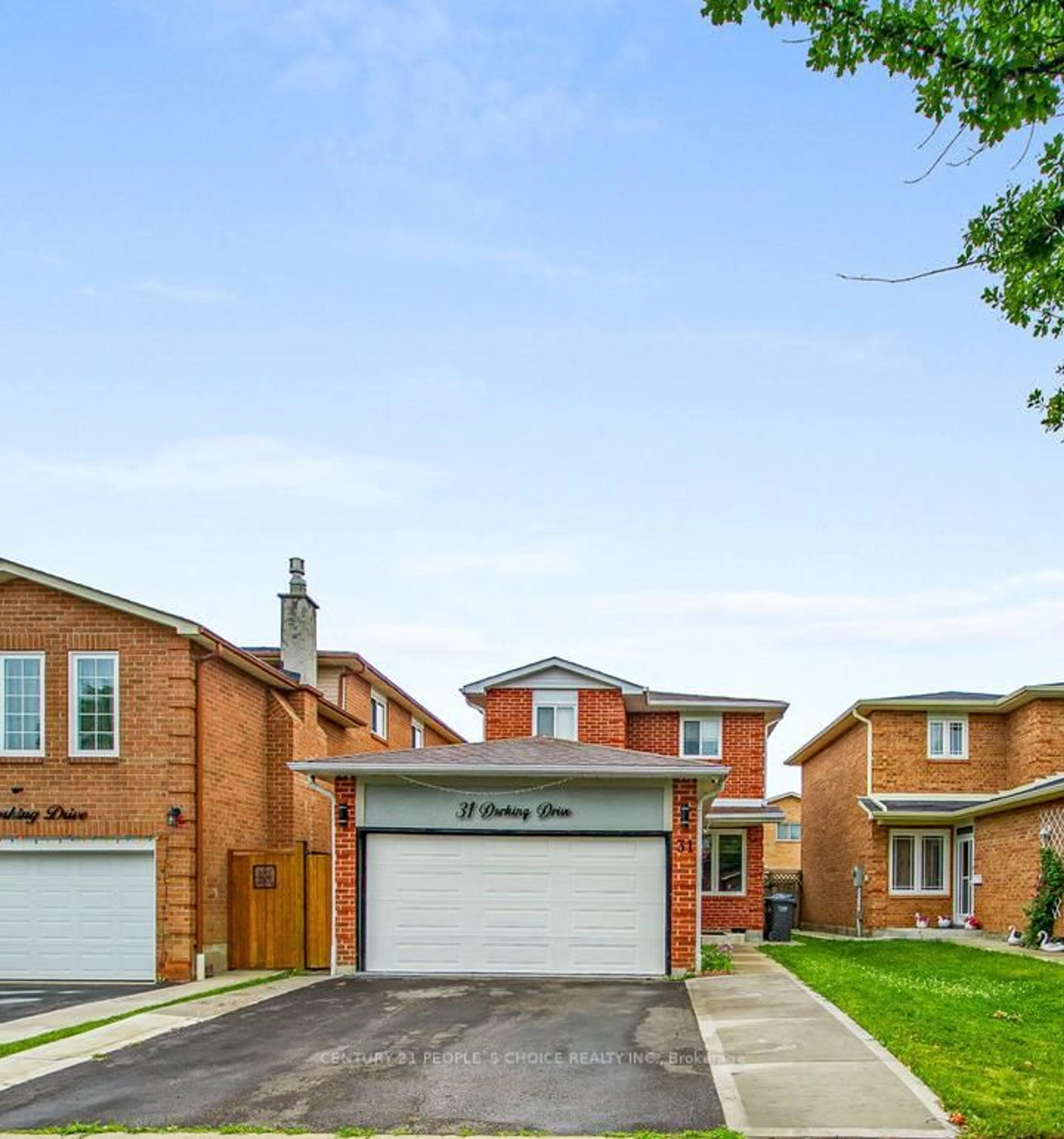 Home with brick exterior material, street for 31 Dorking Dr, Brampton Ontario L6Z 3T9