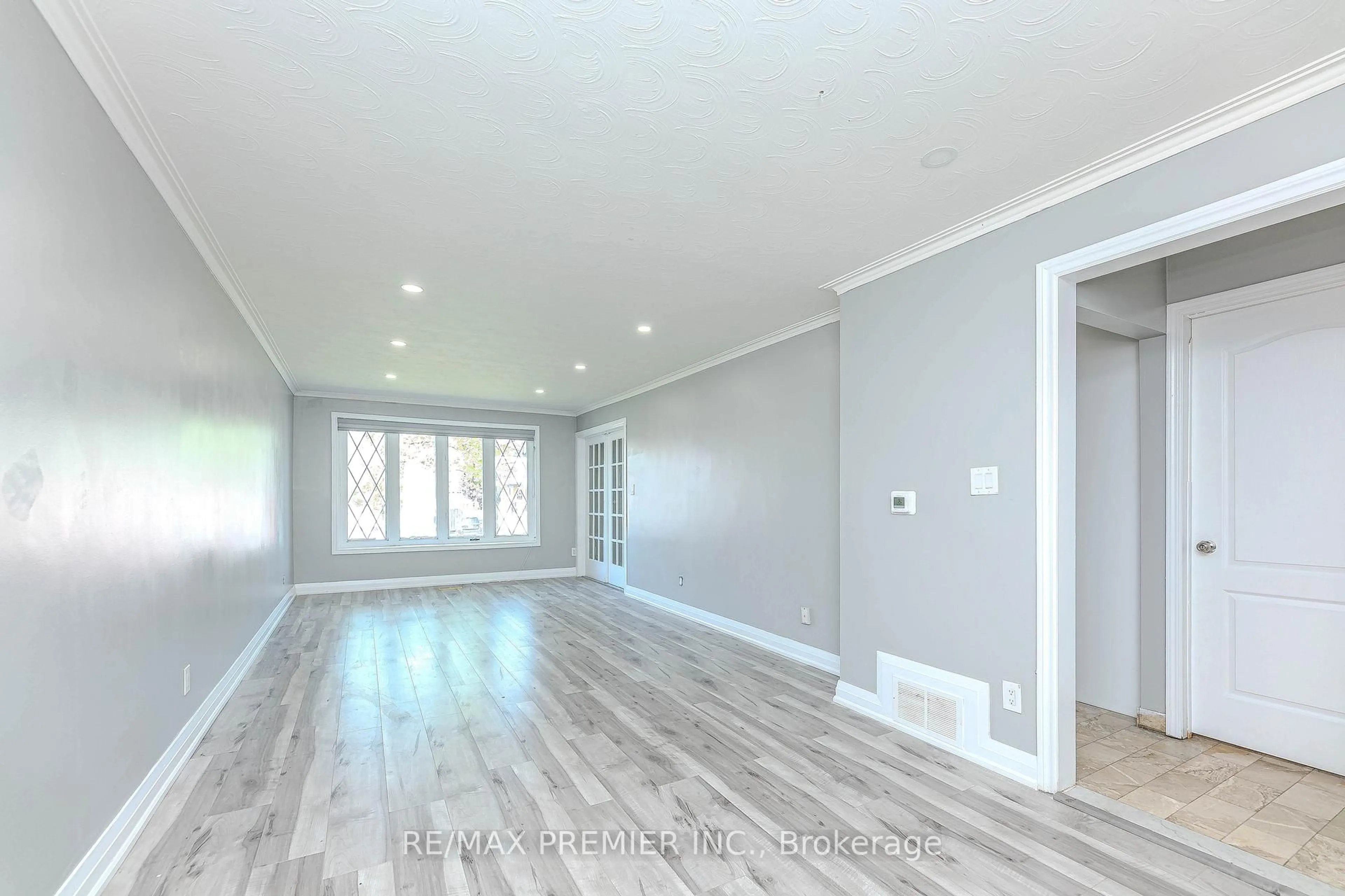 A pic of a room for 65 Elnathan Cres, Toronto Ontario M9L 2G2