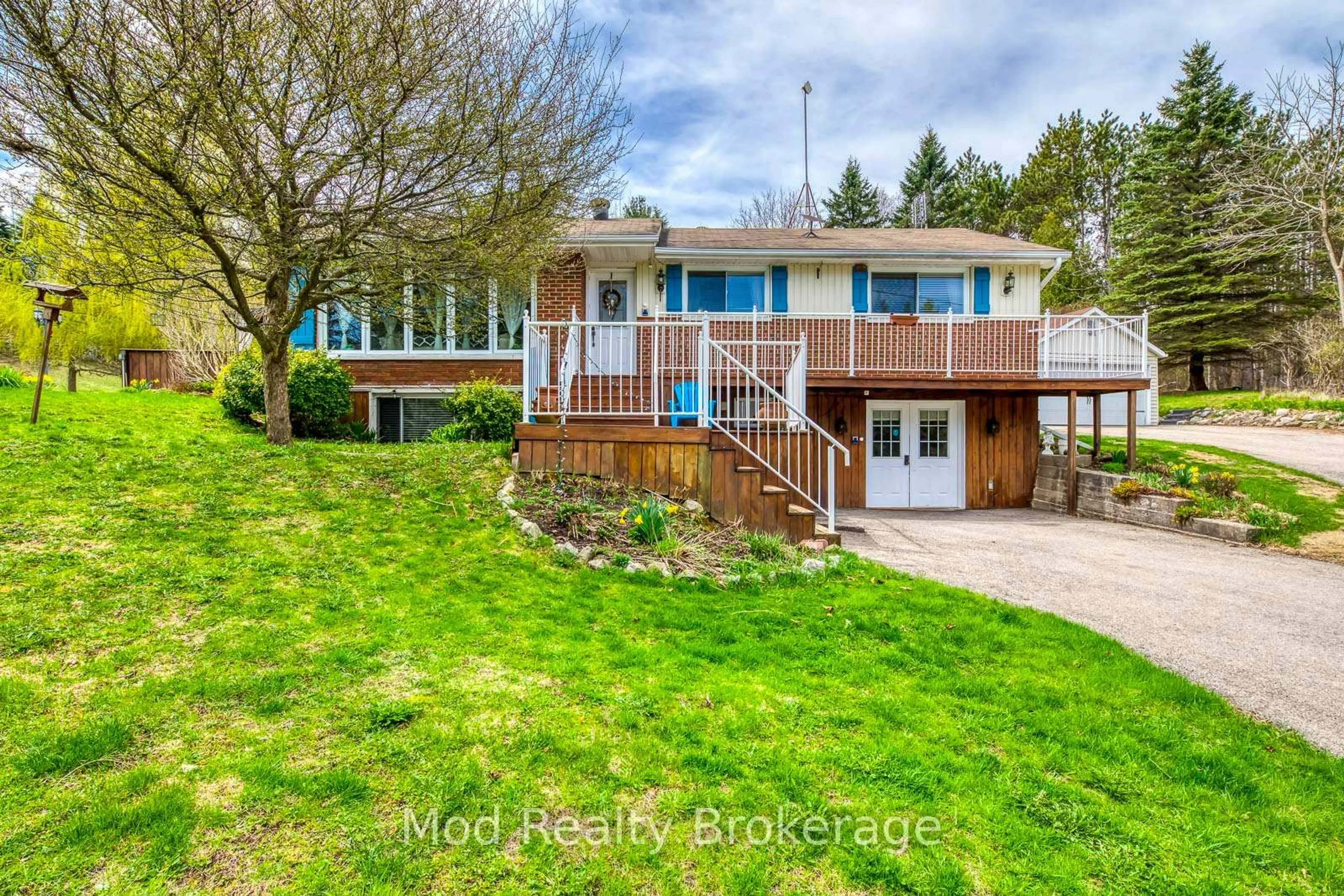 A pic from outside/outdoor area/front of a property/back of a property/a pic from drone, unknown for 12638 4 Line, Halton Hills Ontario L7J 2M1