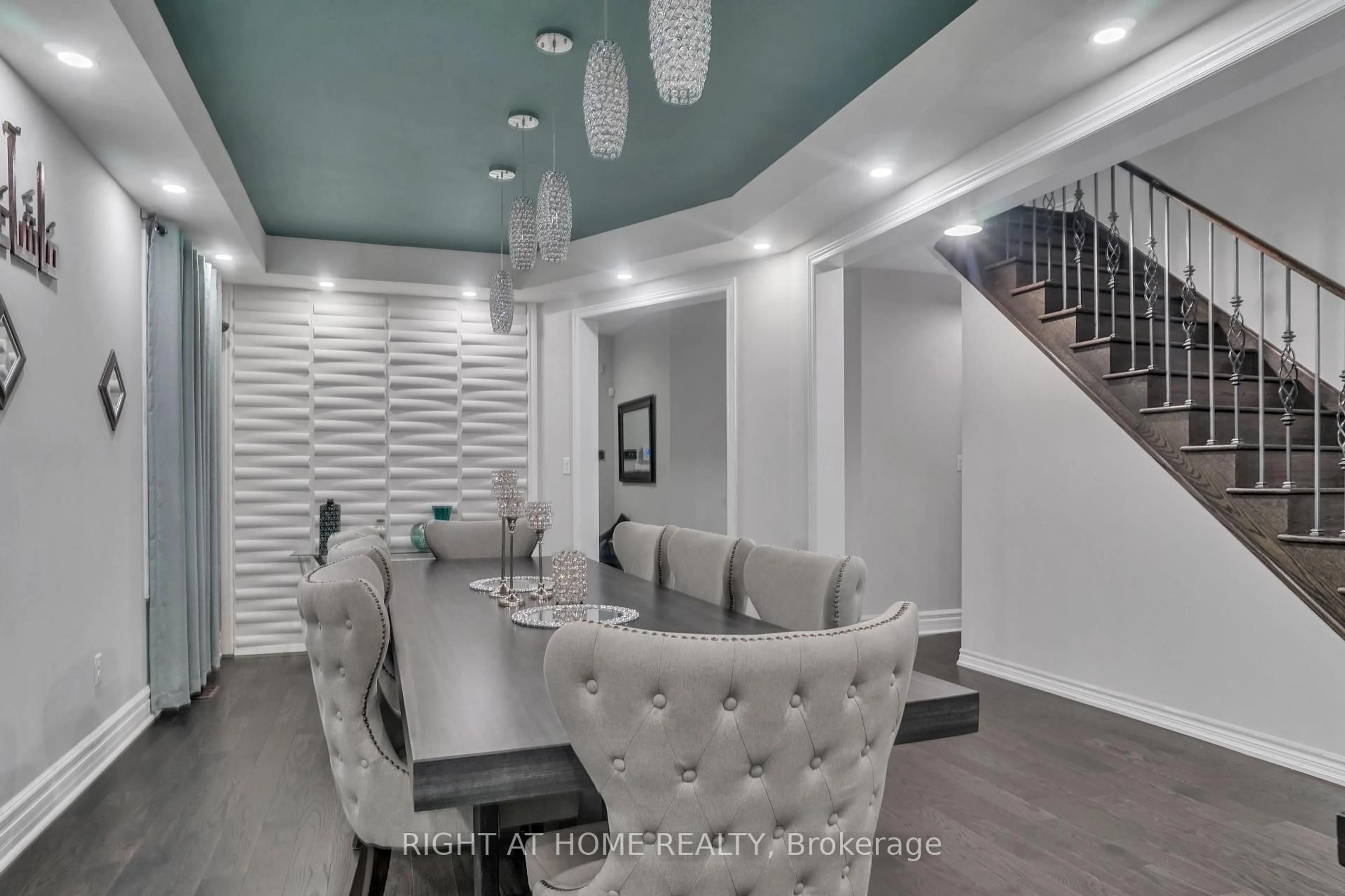 Dining room, unknown for 39 Walbrook Rd, Brampton Ontario L6X 4N4
