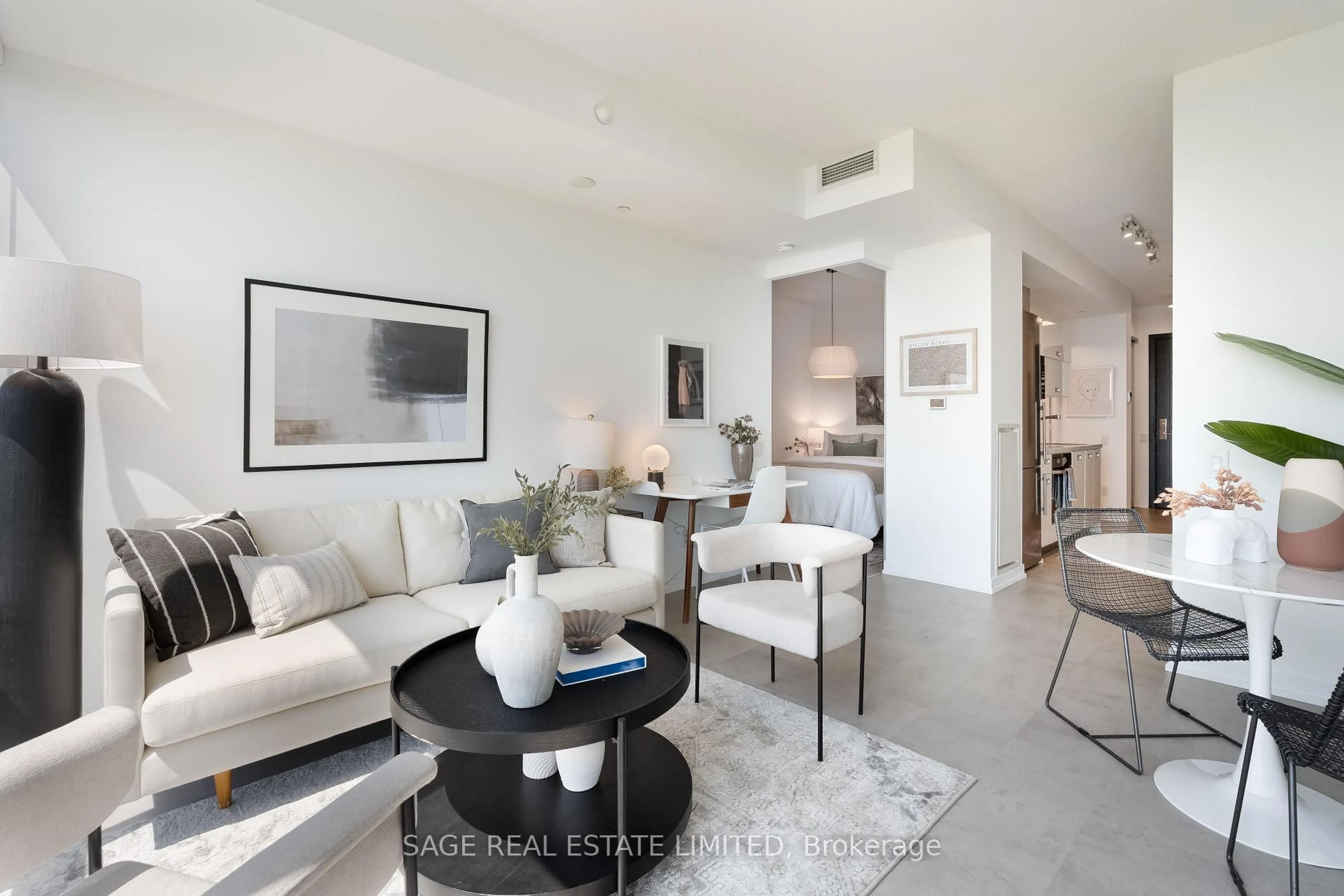 Living room with furniture, unknown for 88 Park Lawn Rd #1601, Toronto Ontario M8Y 0B5