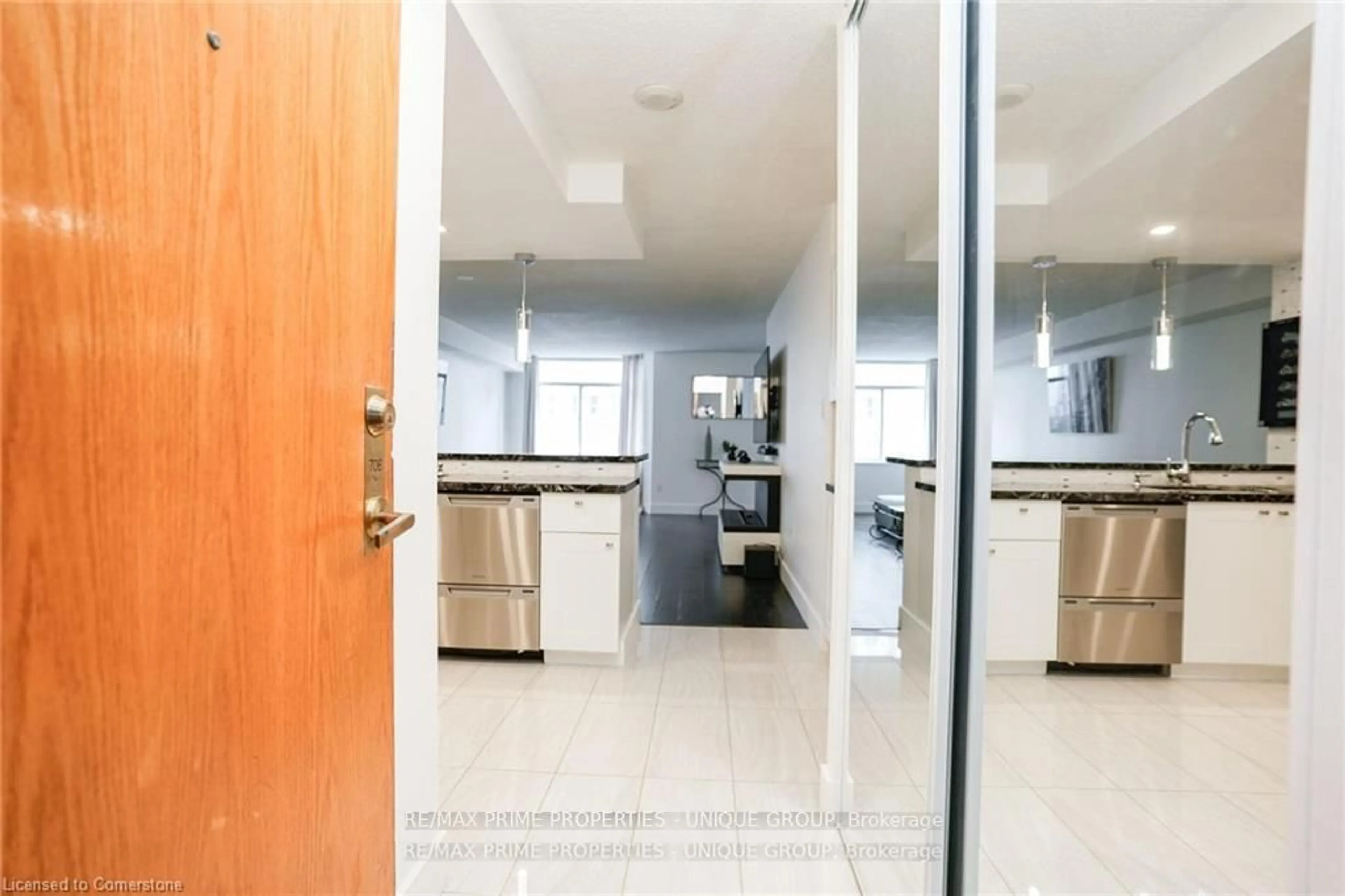 Unknown for 300 Webb Dr #706, Mississauga Ontario L5B 3W3