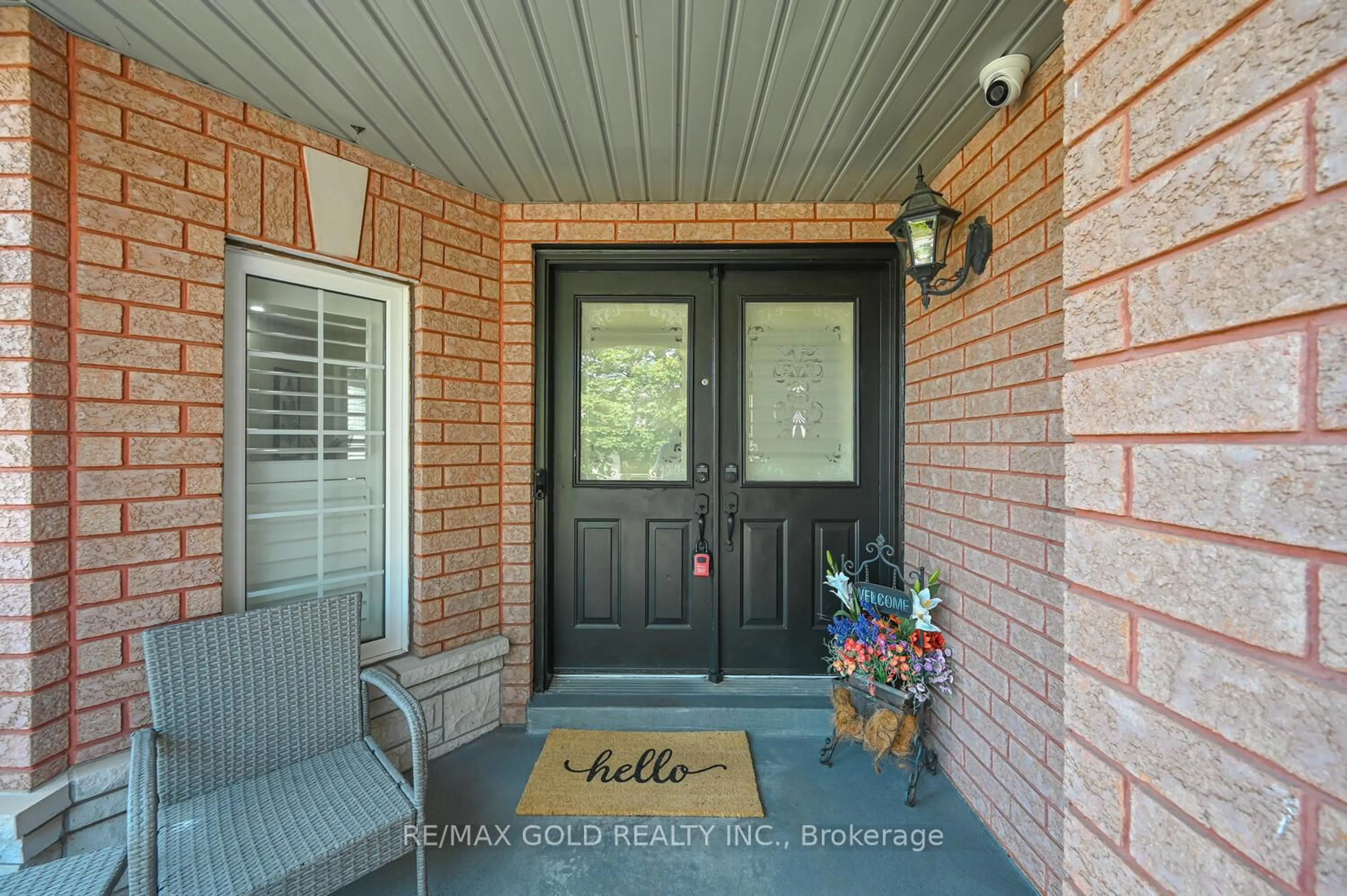 Indoor entryway for 59 Deerglen Dr, Brampton Ontario L6R 1M3