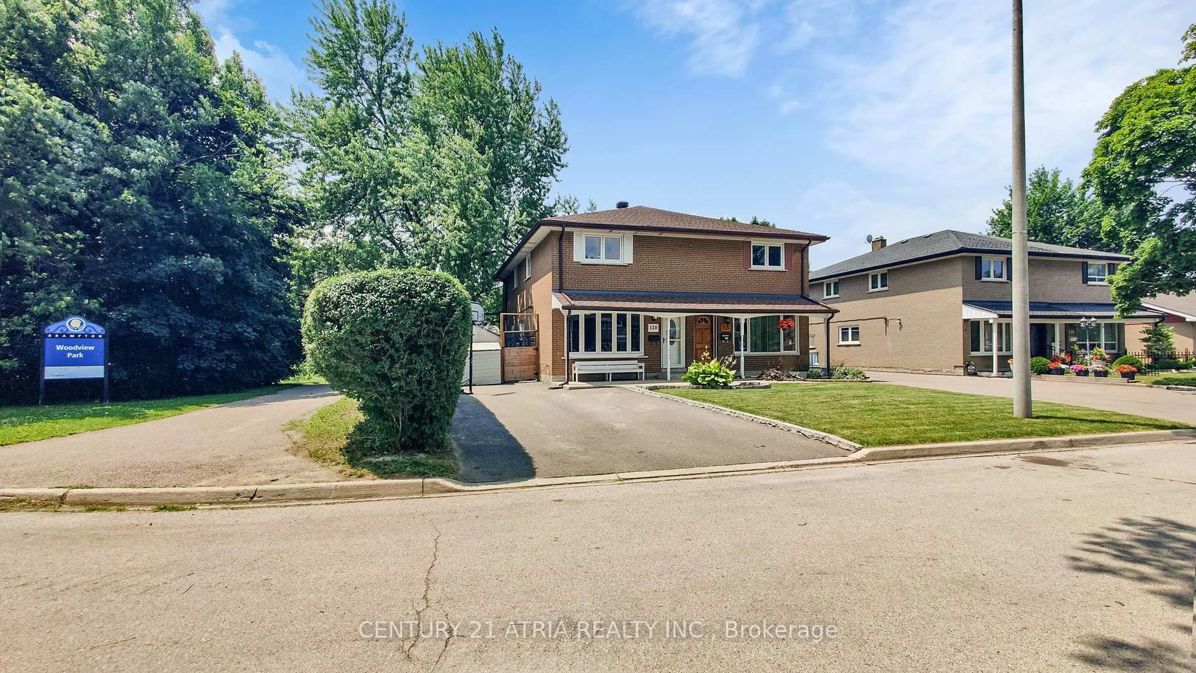 Home with brick exterior material, street for 120 Corby Cres, Brampton Ontario L6Y 1H1
