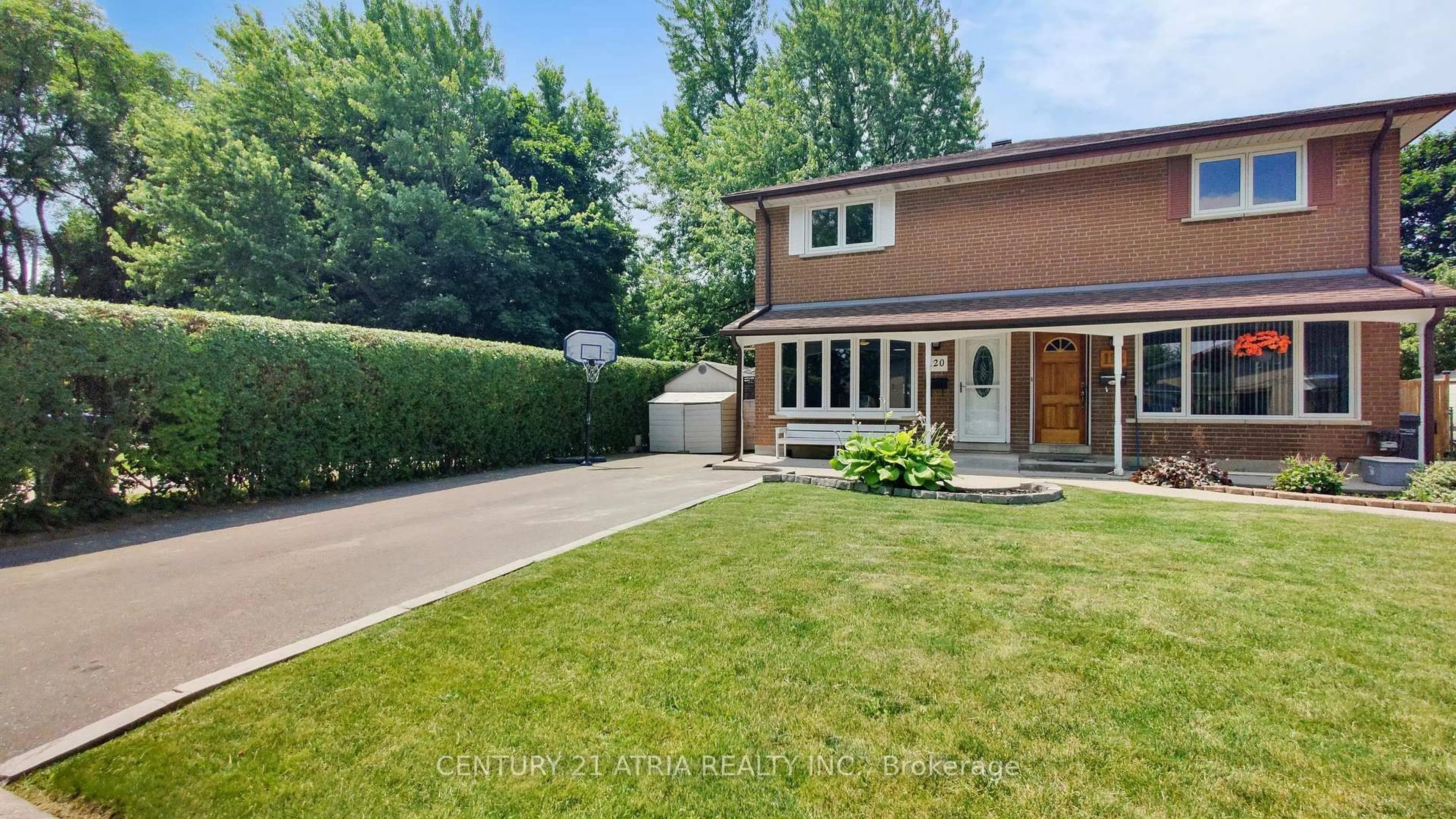 Home with brick exterior material, street for 120 Corby Cres, Brampton Ontario L6Y 1H1
