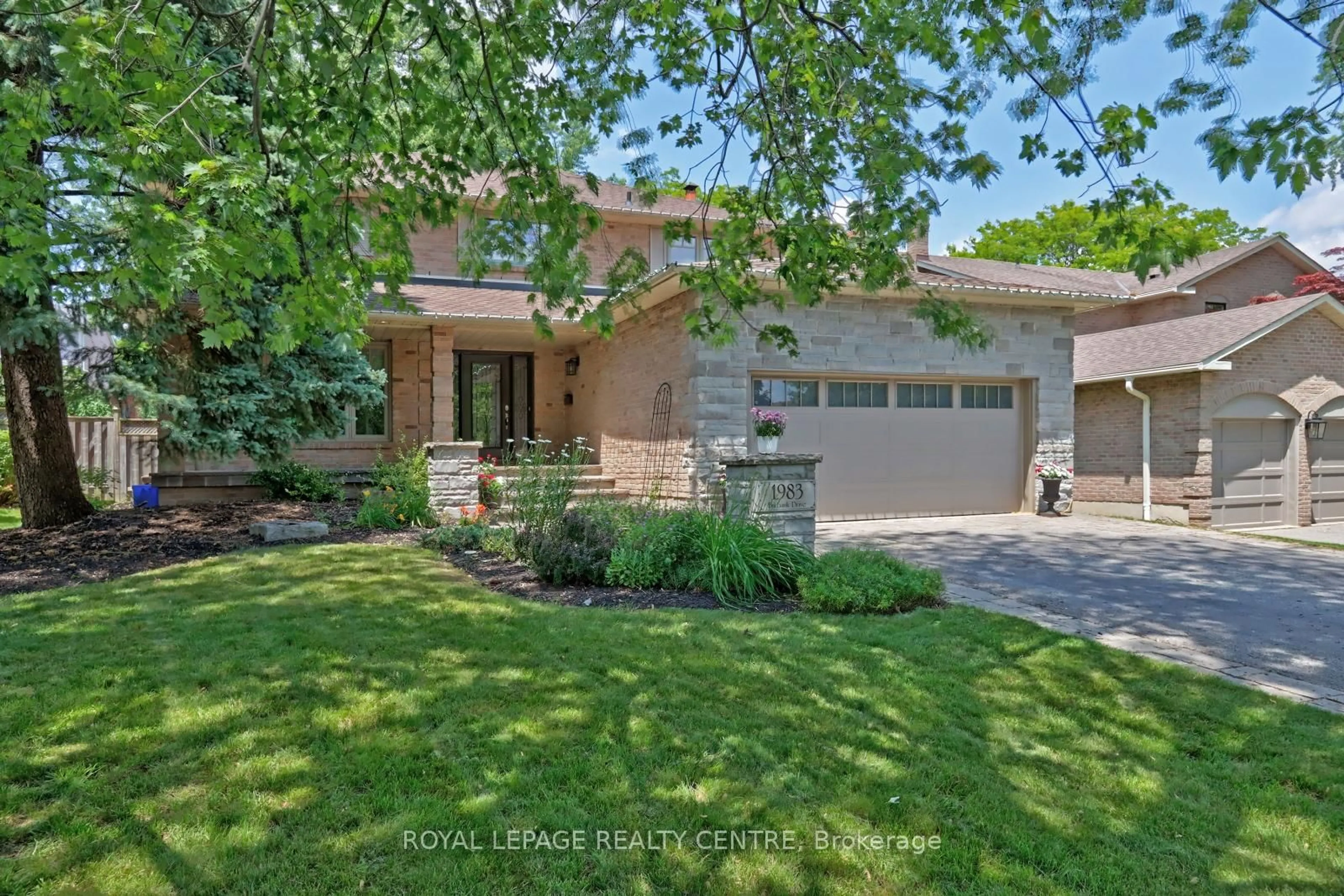 Unknown for 1983 Burbank Dr, Mississauga Ontario L5L 2T6