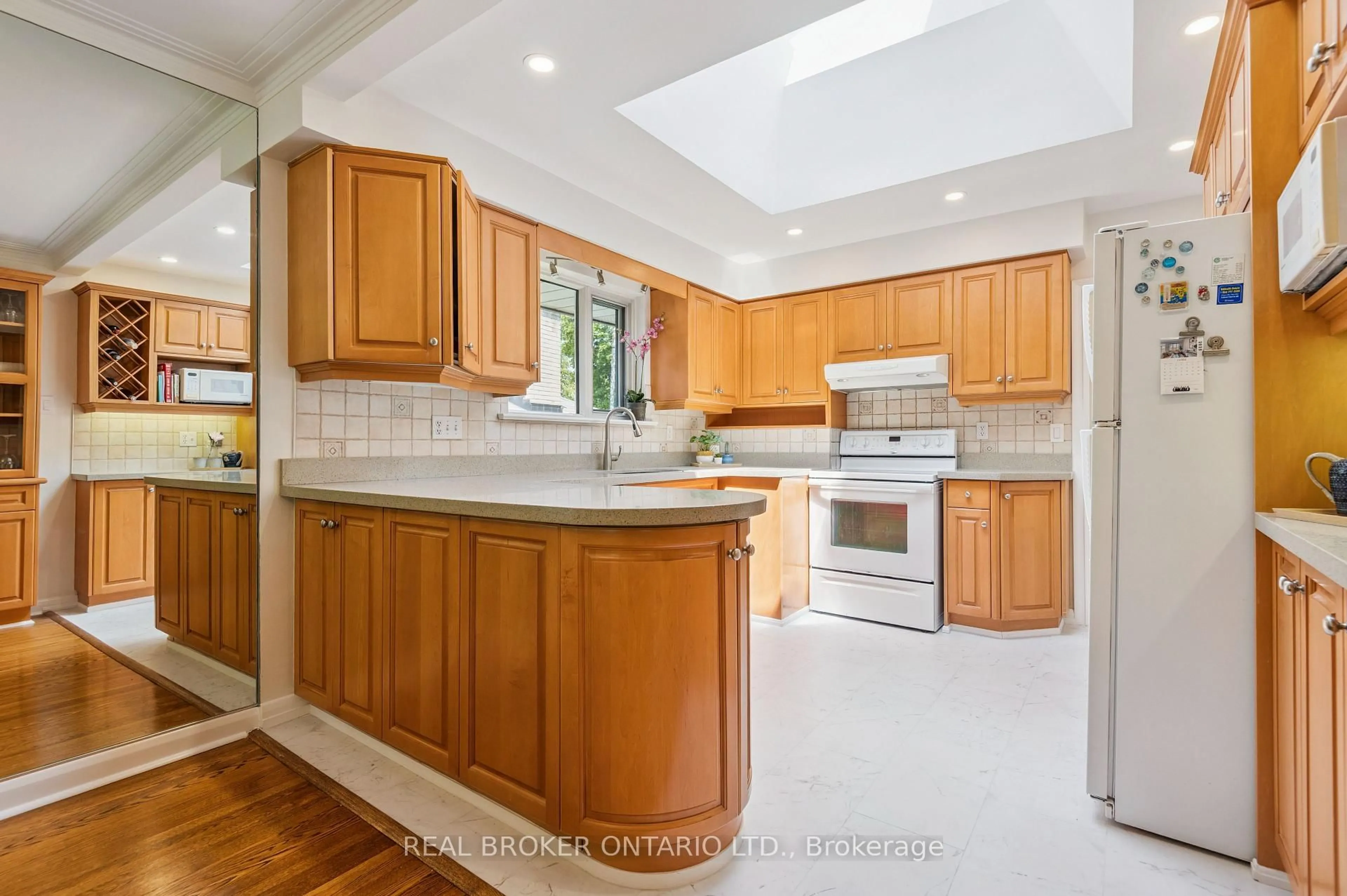 Open concept kitchen, ceramic/tile floor for 78 Antioch Dr, Toronto Ontario M9B 5V4