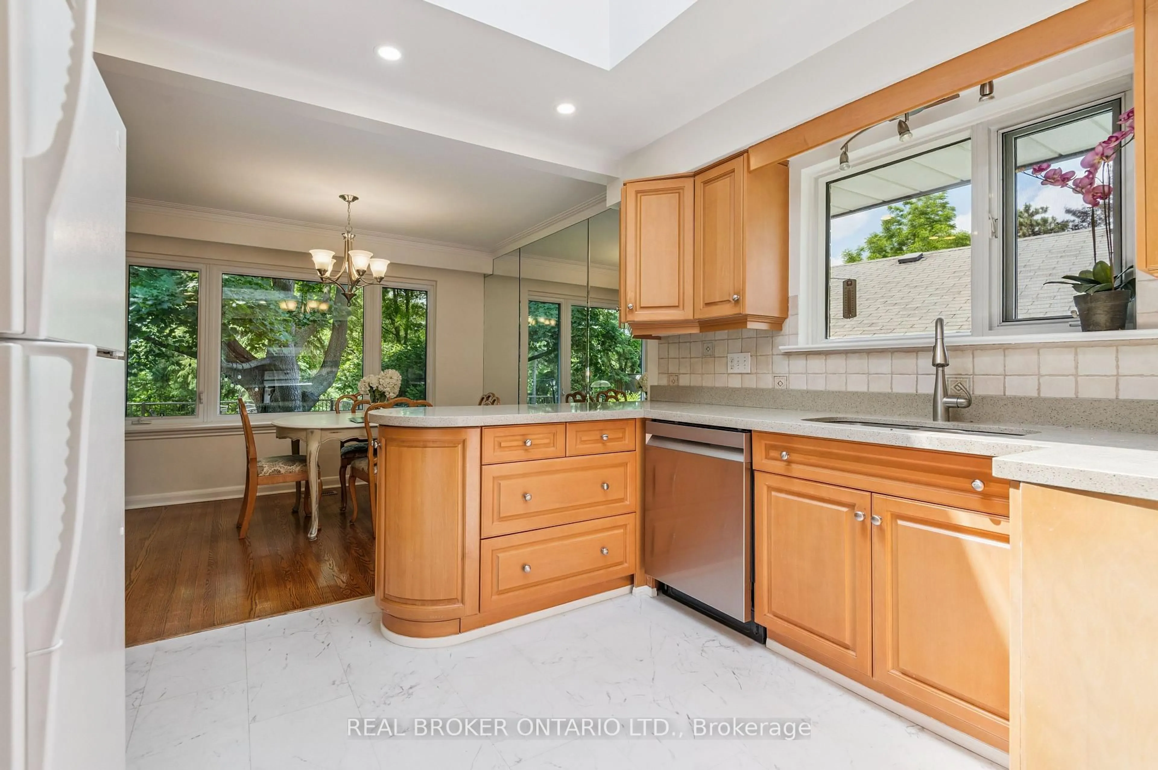 Open concept kitchen, ceramic/tile floor for 78 Antioch Dr, Toronto Ontario M9B 5V4