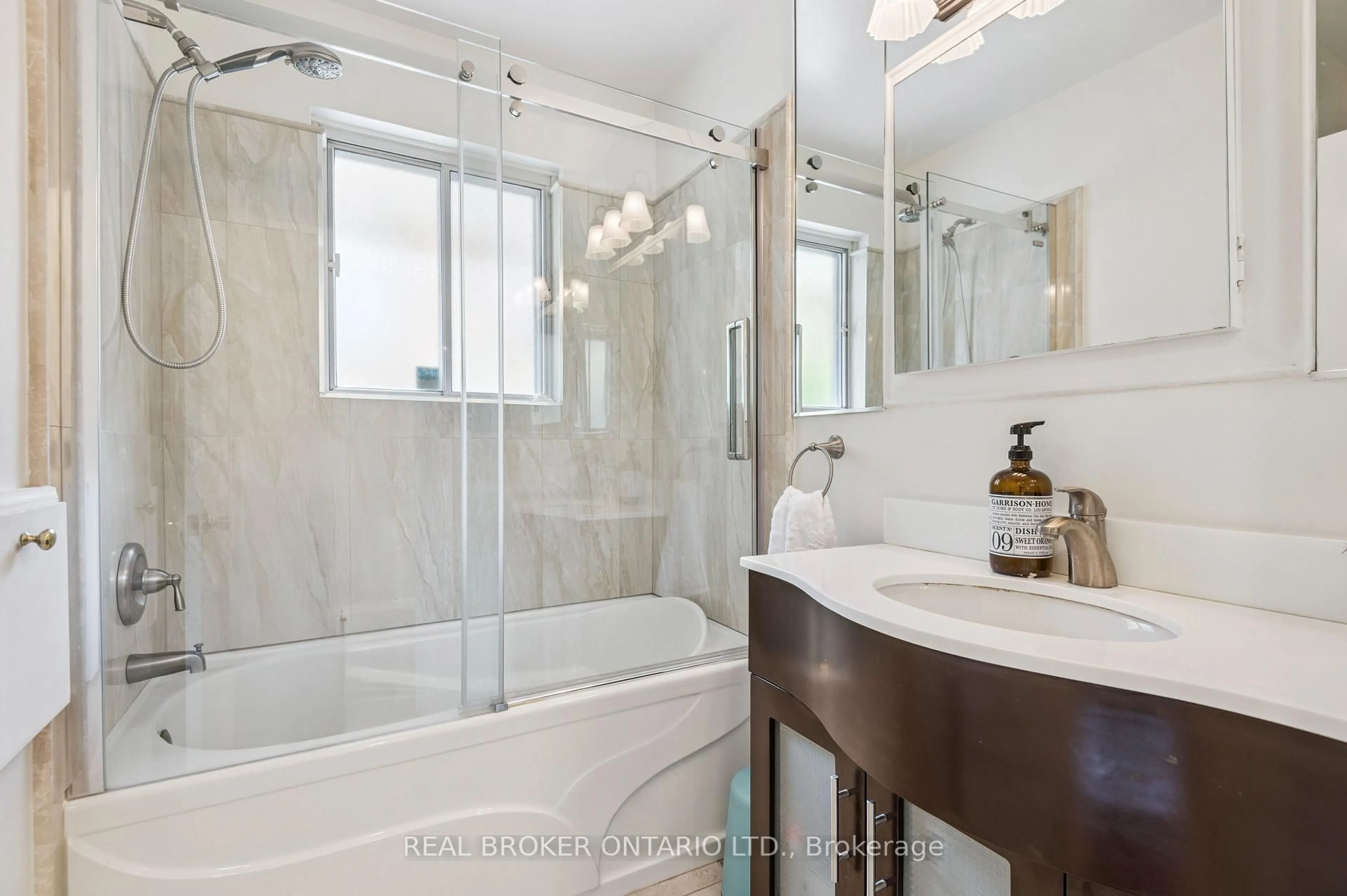 Contemporary bathroom, ceramic/tile floor for 78 Antioch Dr, Toronto Ontario M9B 5V4