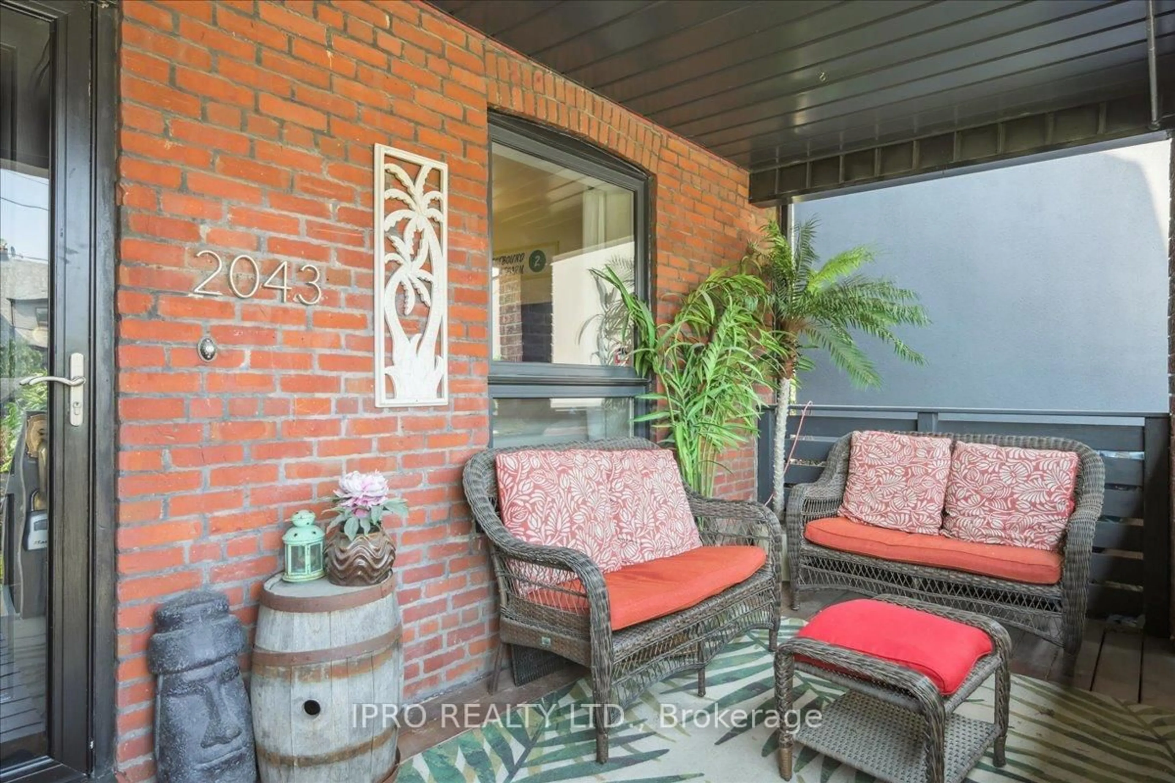 Patio, street for 2043 Davenport Rd, Toronto Ontario M6N 1C5