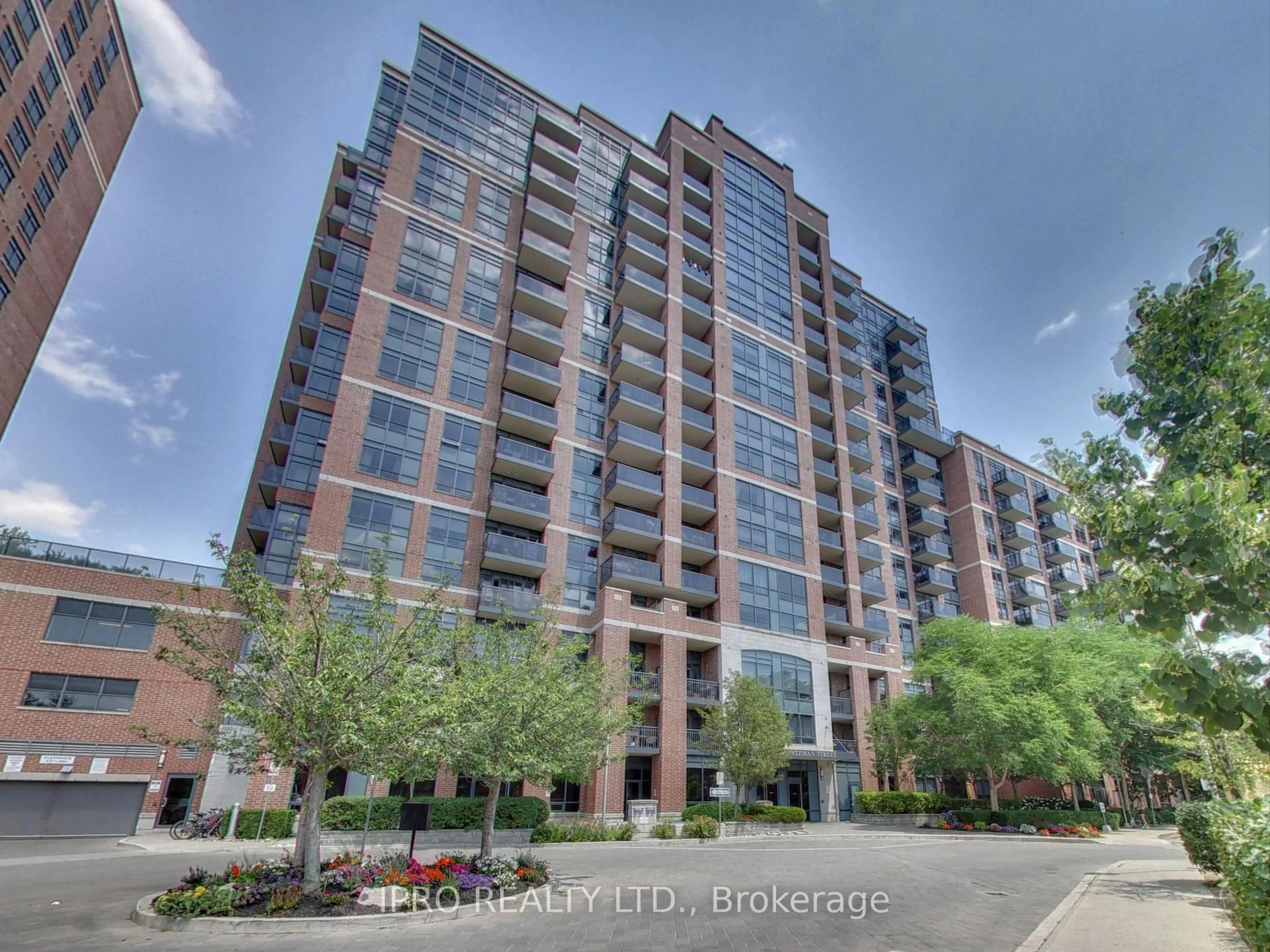 Unknown for 61 Heintzman St #1603, Toronto Ontario M6P 5A2