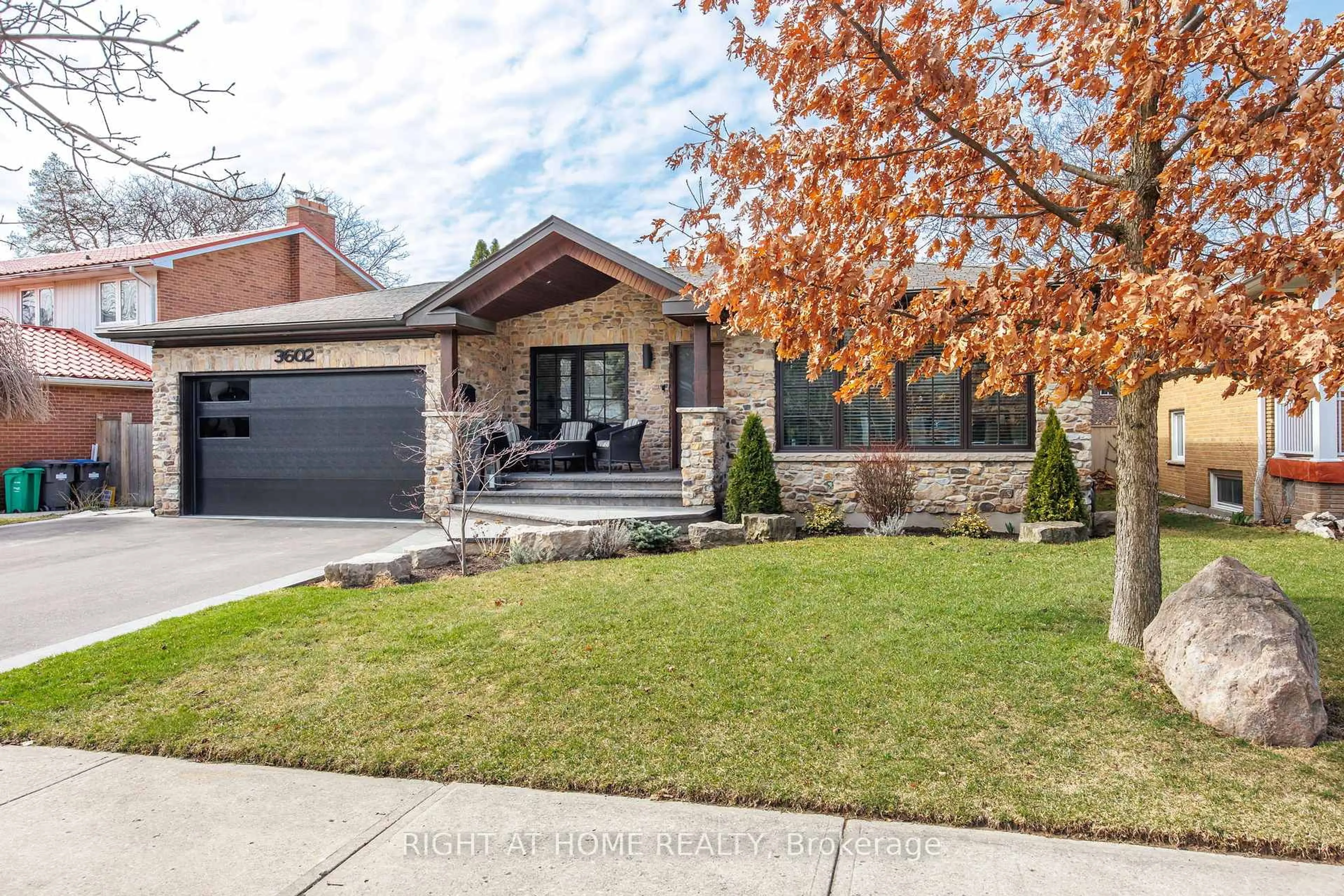 Home with brick exterior material, street for 3602 Logmoss Cres, Mississauga Ontario L4Y 3S9