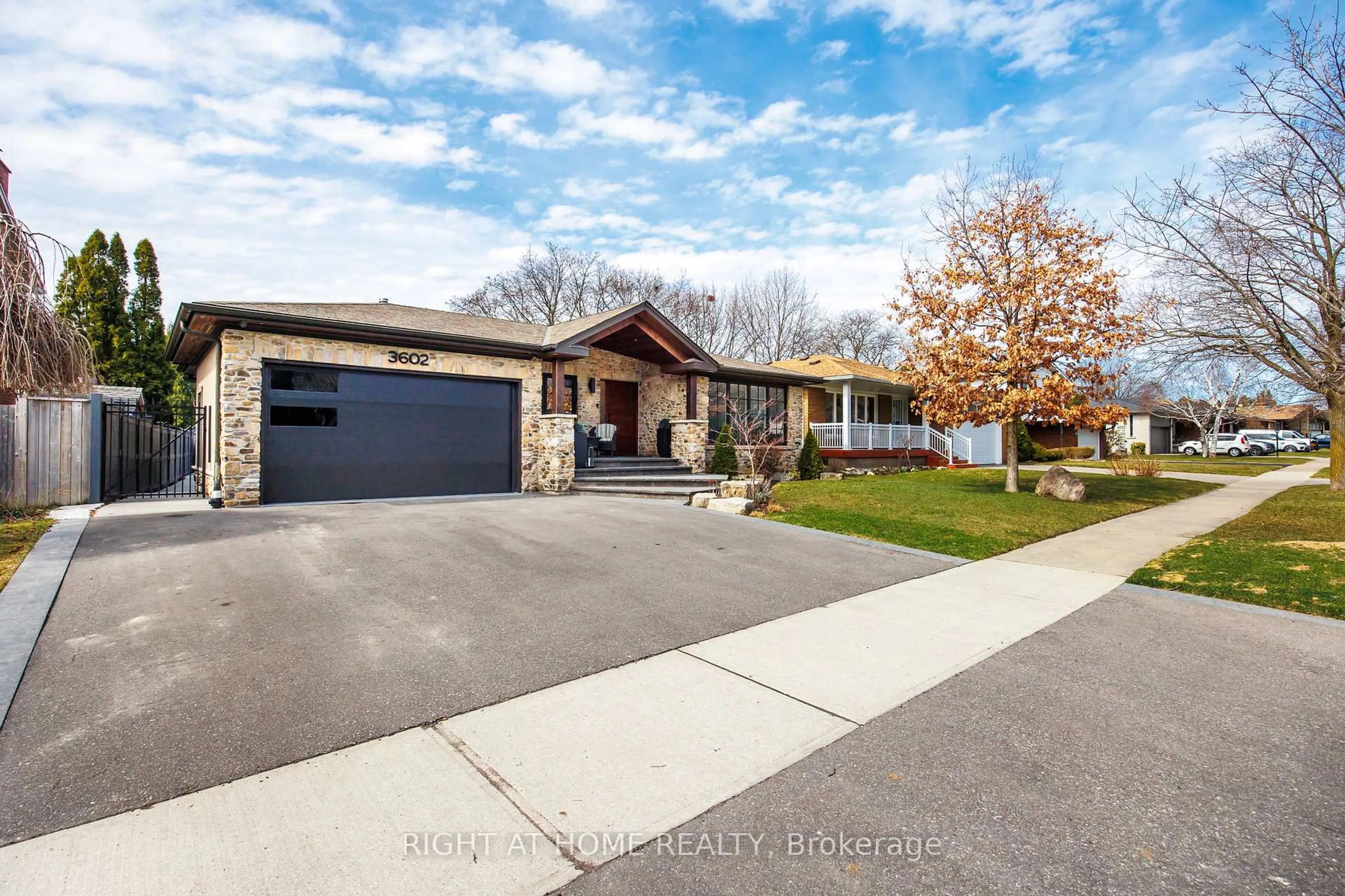 Unknown for 3602 Logmoss Cres, Mississauga Ontario L4Y 3S9