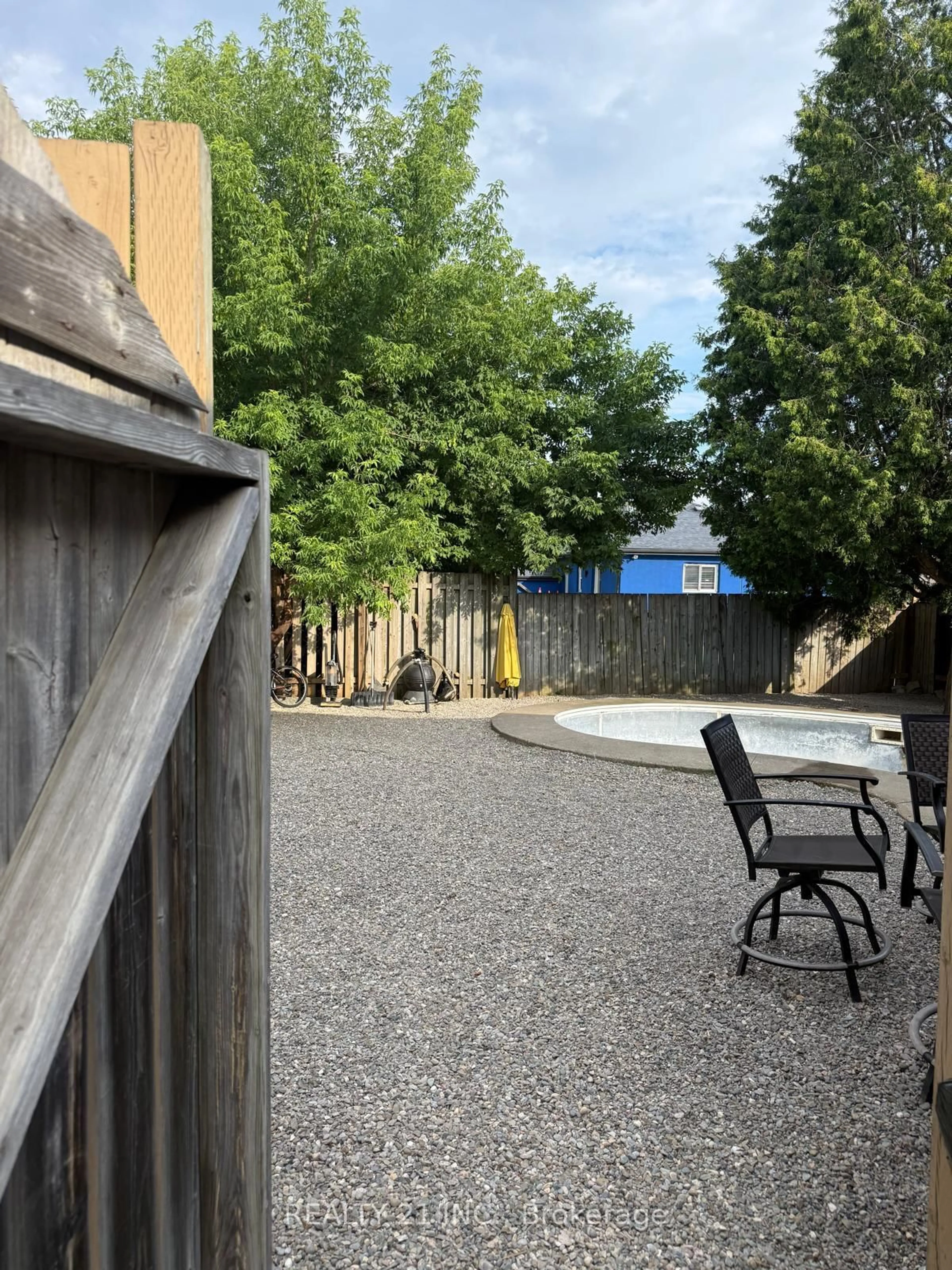 Patio, street for 29 Mercer Dr, Brampton Ontario L6X 1B5