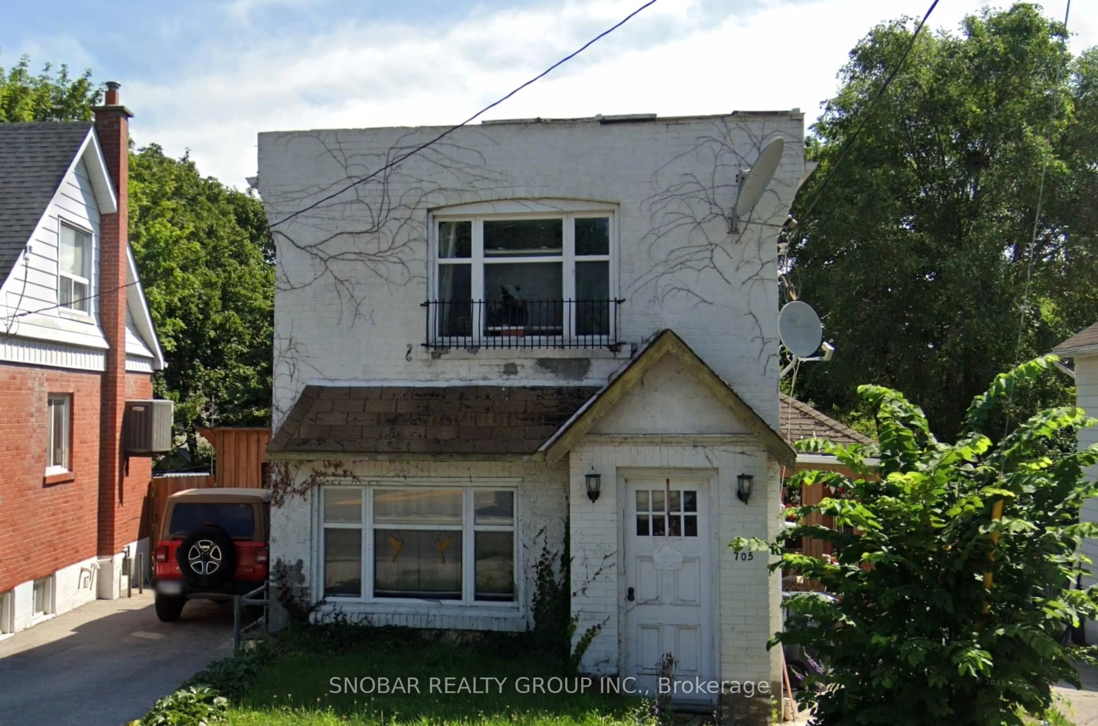 Unknown for 705 Scarlett Rd, Toronto Ontario M9P 2T6