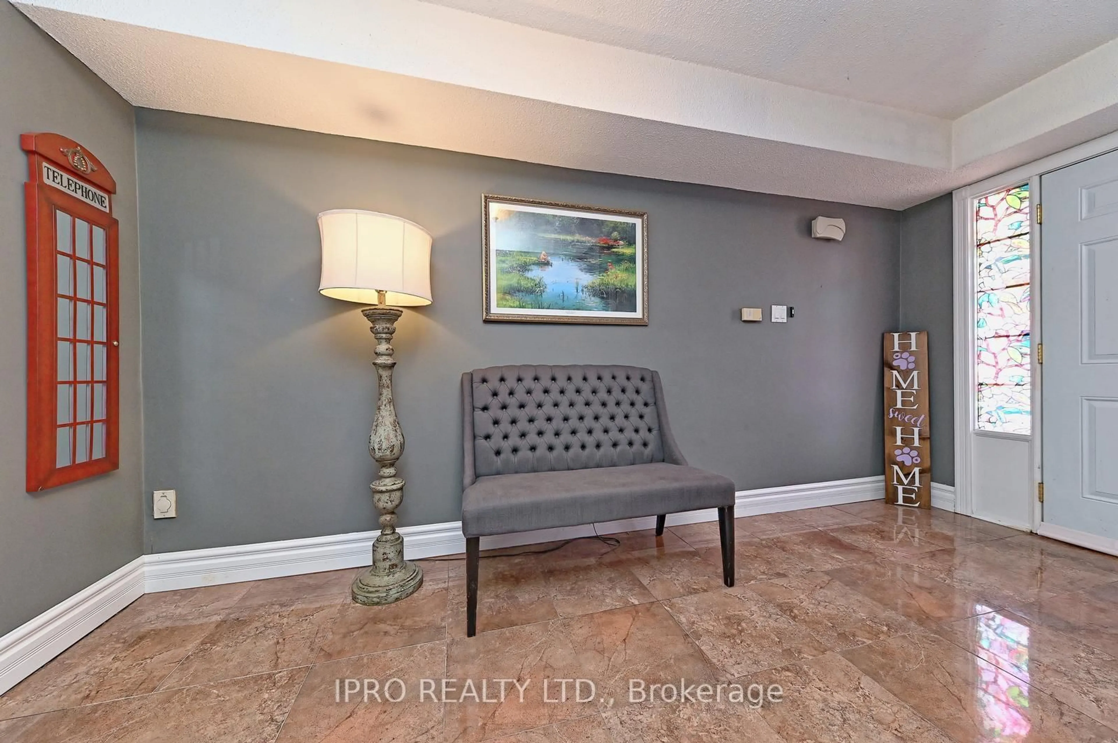 Unknown for 40 Stornwood Crt, Brampton Ontario L6W 4H5