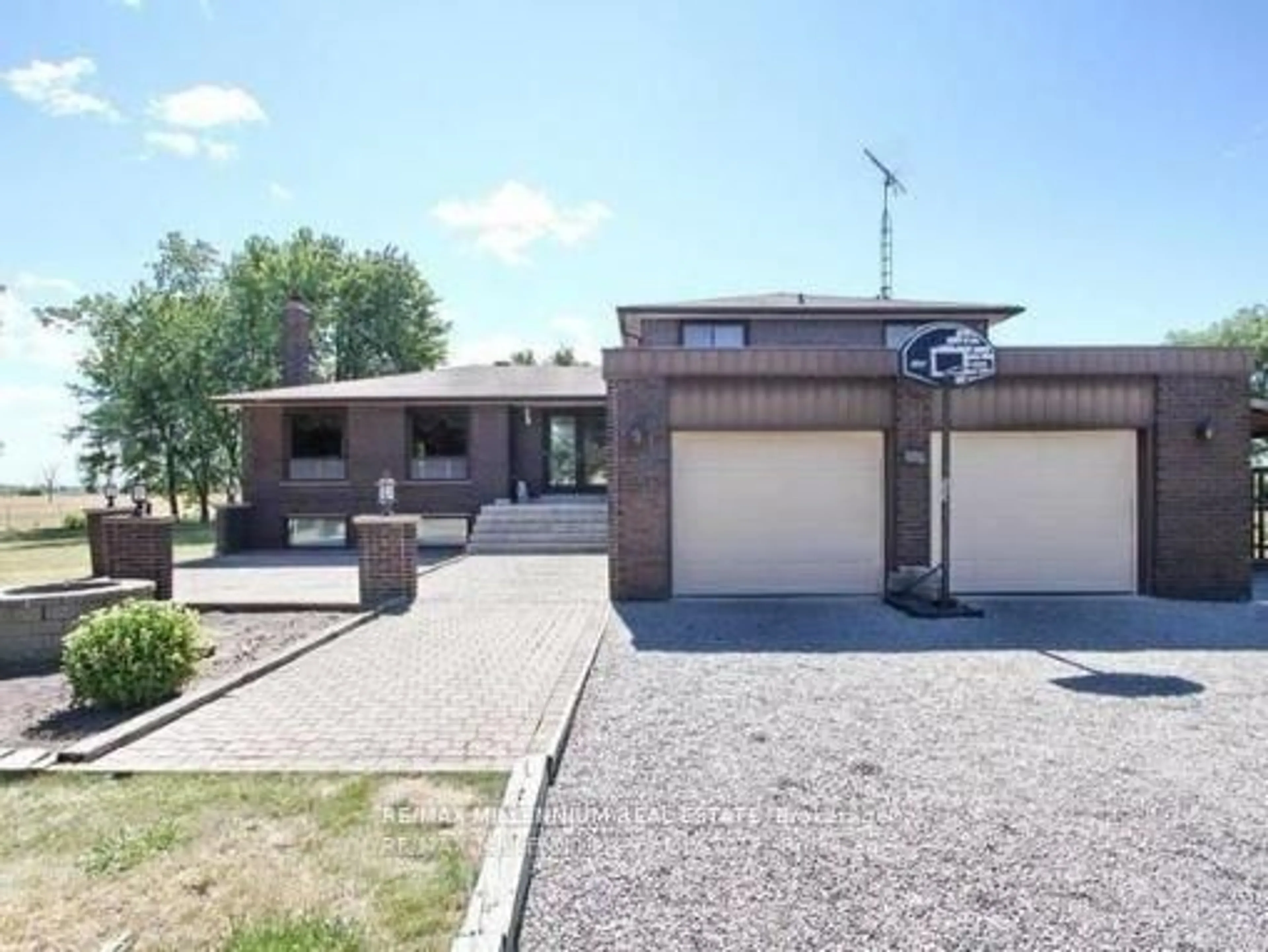 Unknown for 8387 Mayfield Rd, Brampton Ontario L6P 0H5