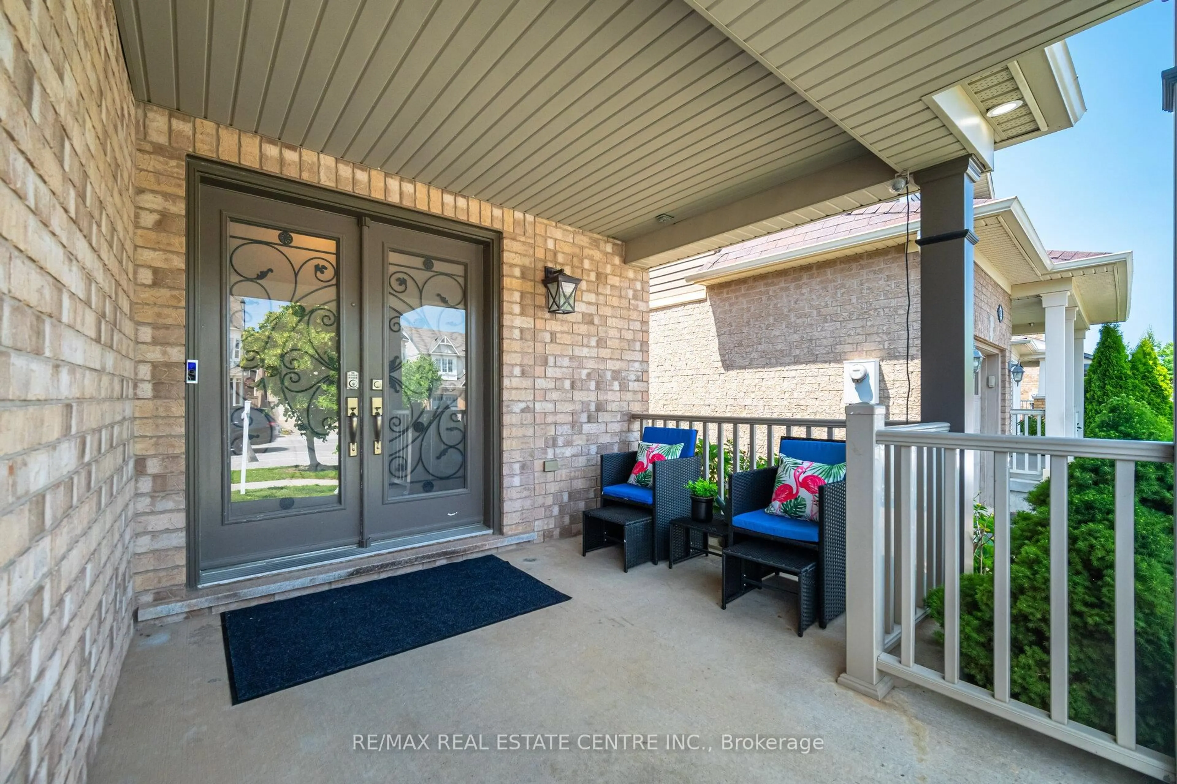 Patio, street for 996 Savoline Blvd, Milton Ontario L9T 7T1