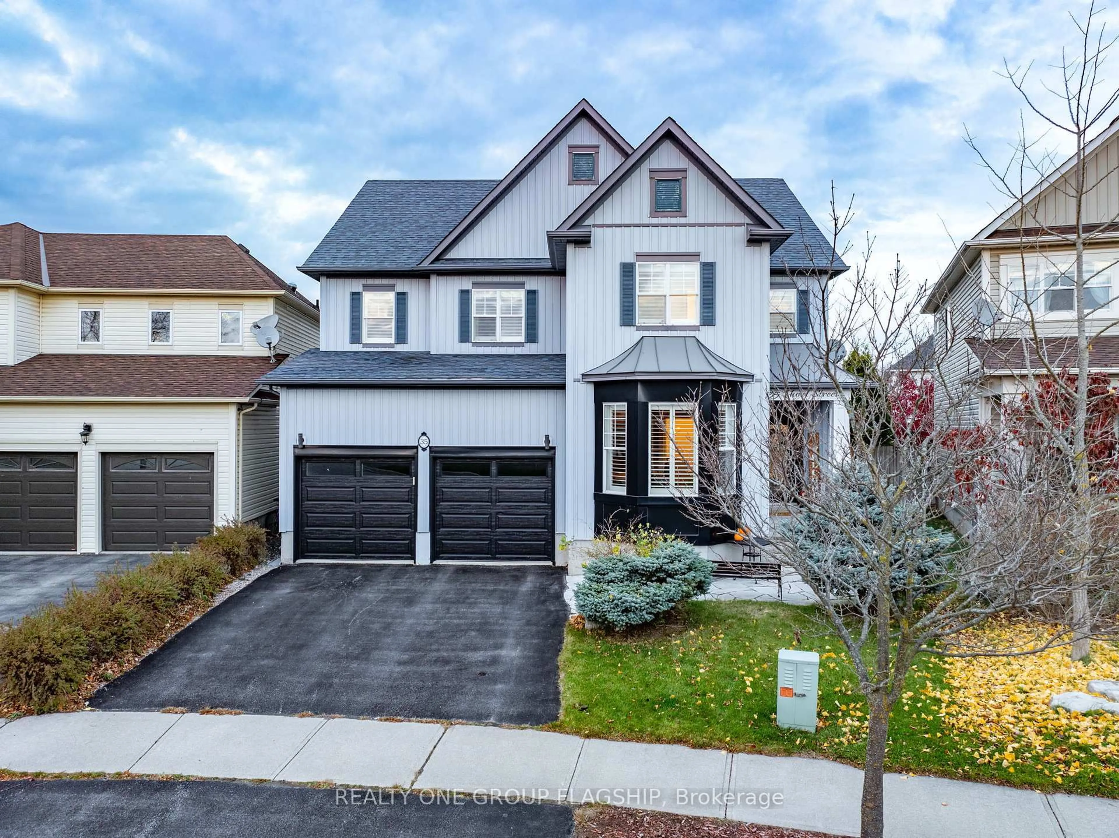 Home with brick exterior material, street for 35 Hurst St, Halton Hills Ontario L7J 2Z8