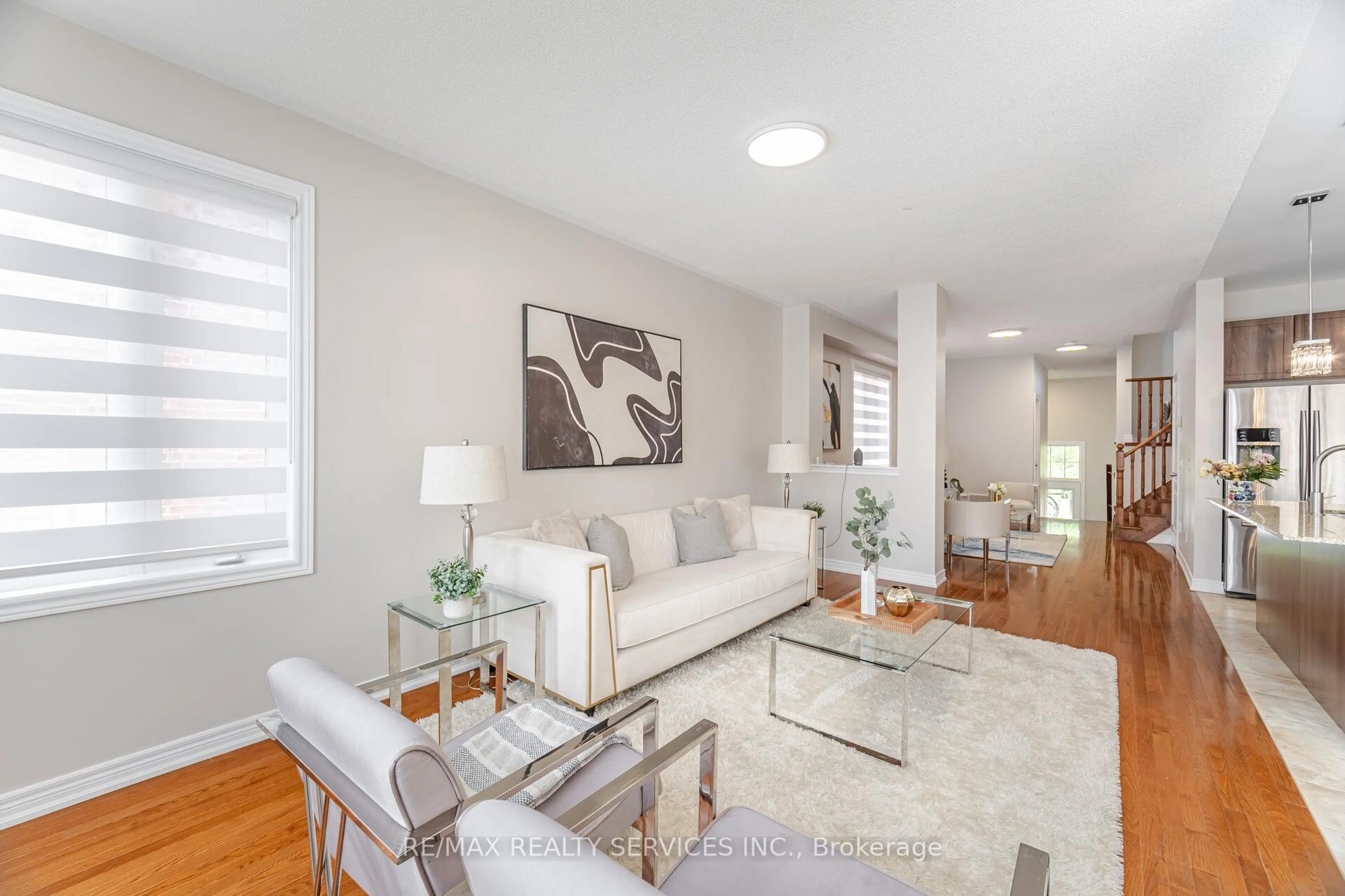 Living room with furniture, unknown for 16 Zephyr Rd, Caledon Ontario L7C 3V9