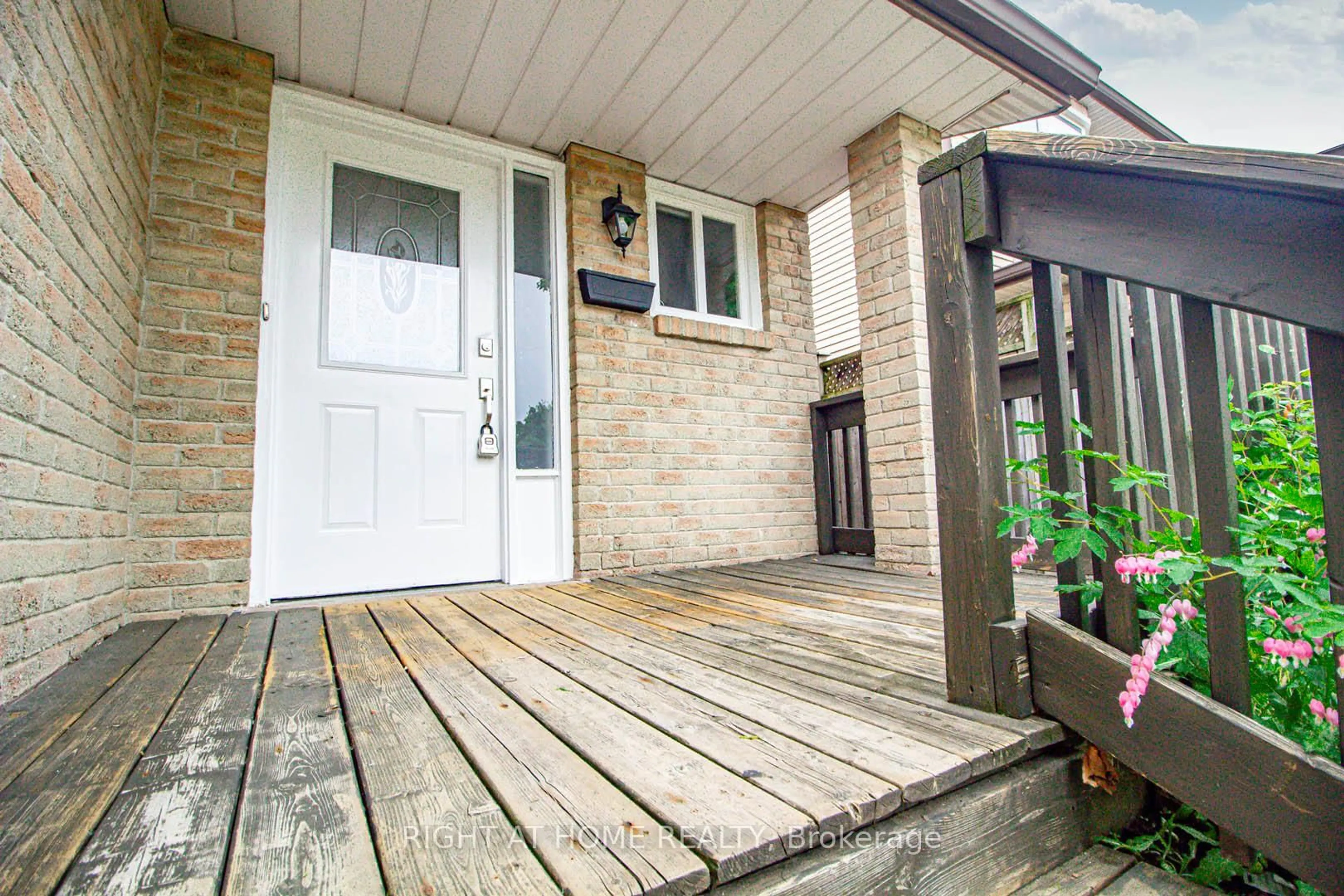 Unknown for 30 Vodden St, Brampton Ontario L6X 2W7
