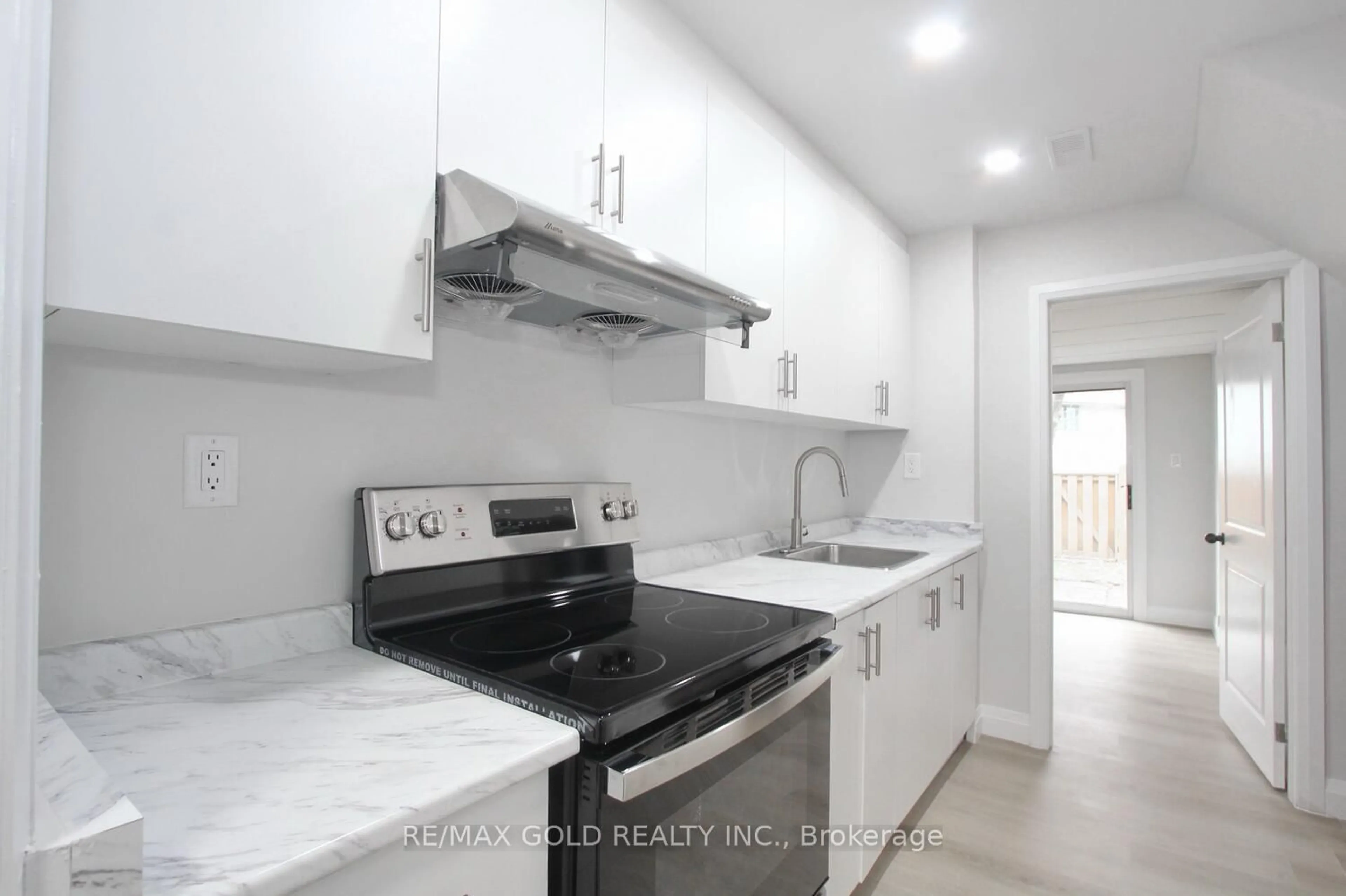 Standard kitchen, unknown for 62 Ashton Cres #62, Brampton Ontario L6S 3J9