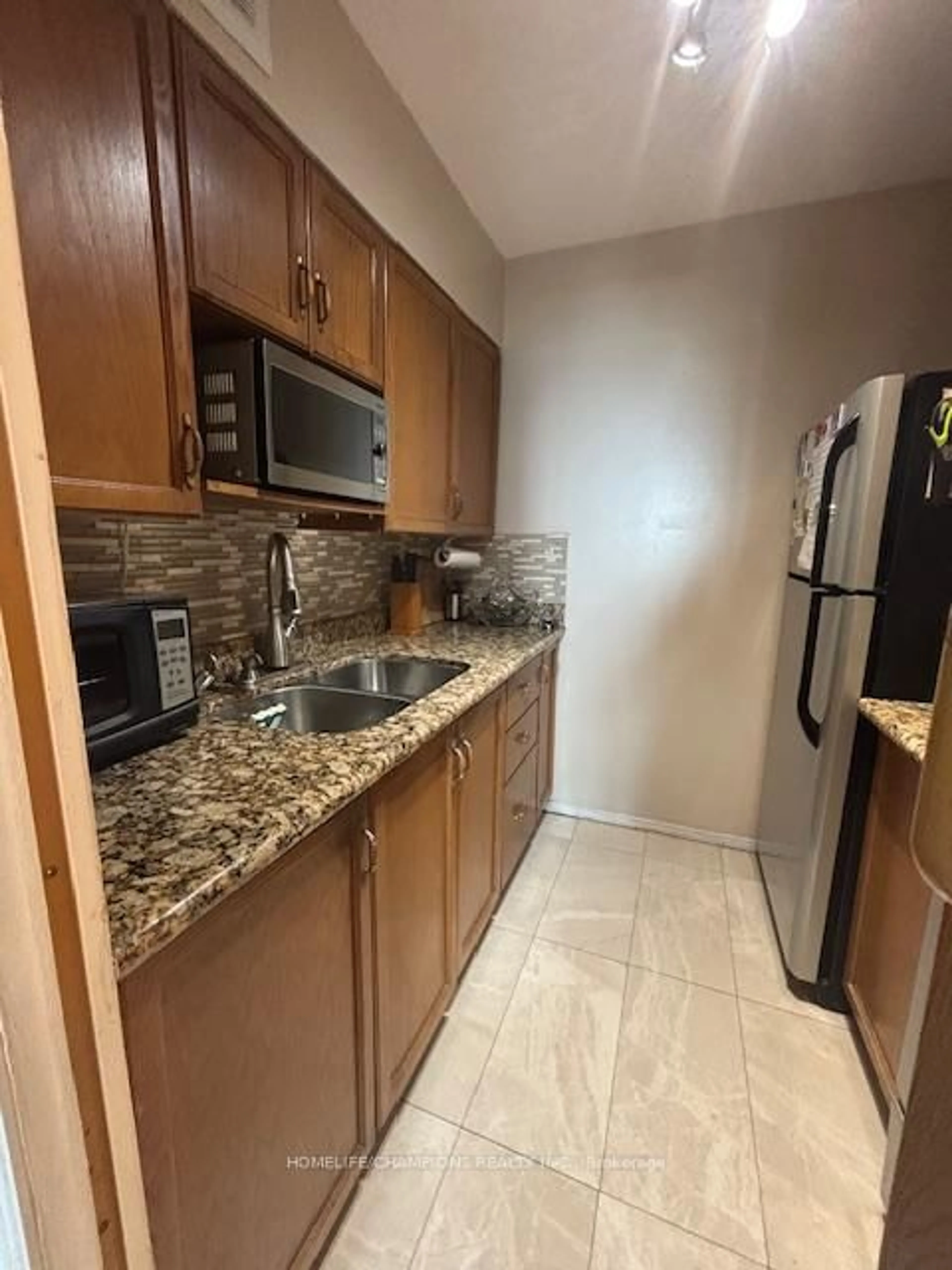Standard kitchen, ceramic/tile floor for 200 Lotherton Ptwy #508, Toronto Ontario M6B 2G8