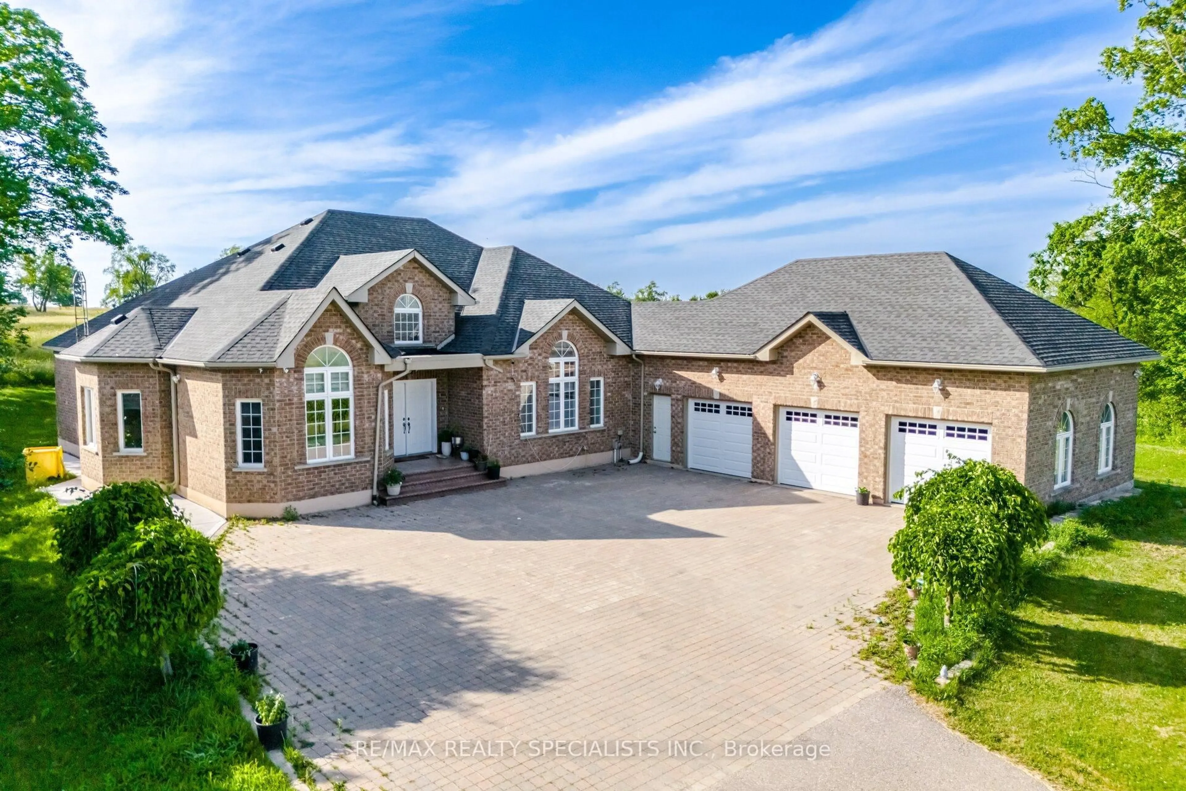 A pic from outside/outdoor area/front of a property/back of a property/a pic from drone, unknown for 5246 Beech Grove Sdrd, Caledon Ontario L7K 2G1