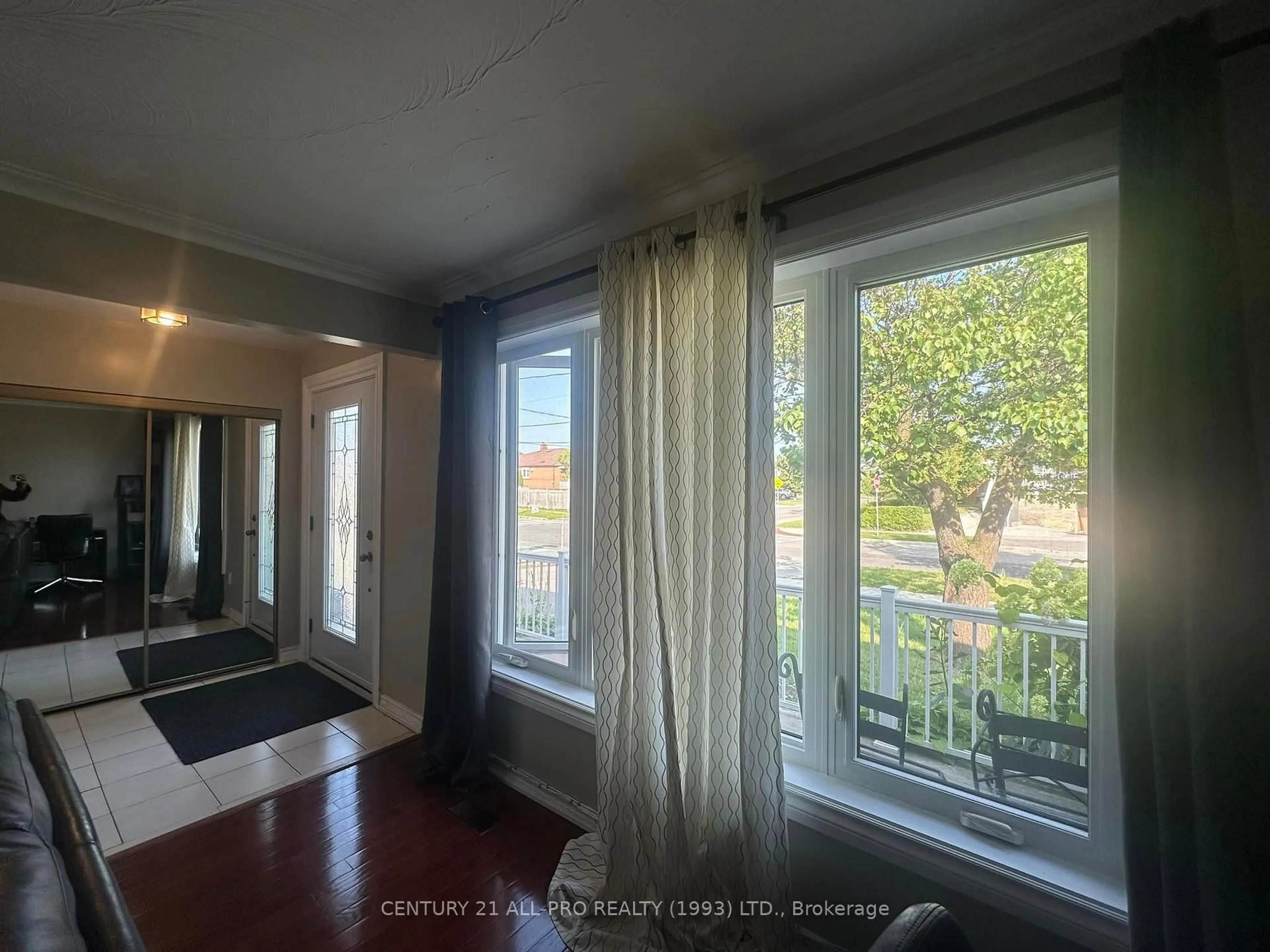 A pic of a room for 84 Goldsboro Rd, Toronto Ontario M9L 1A7