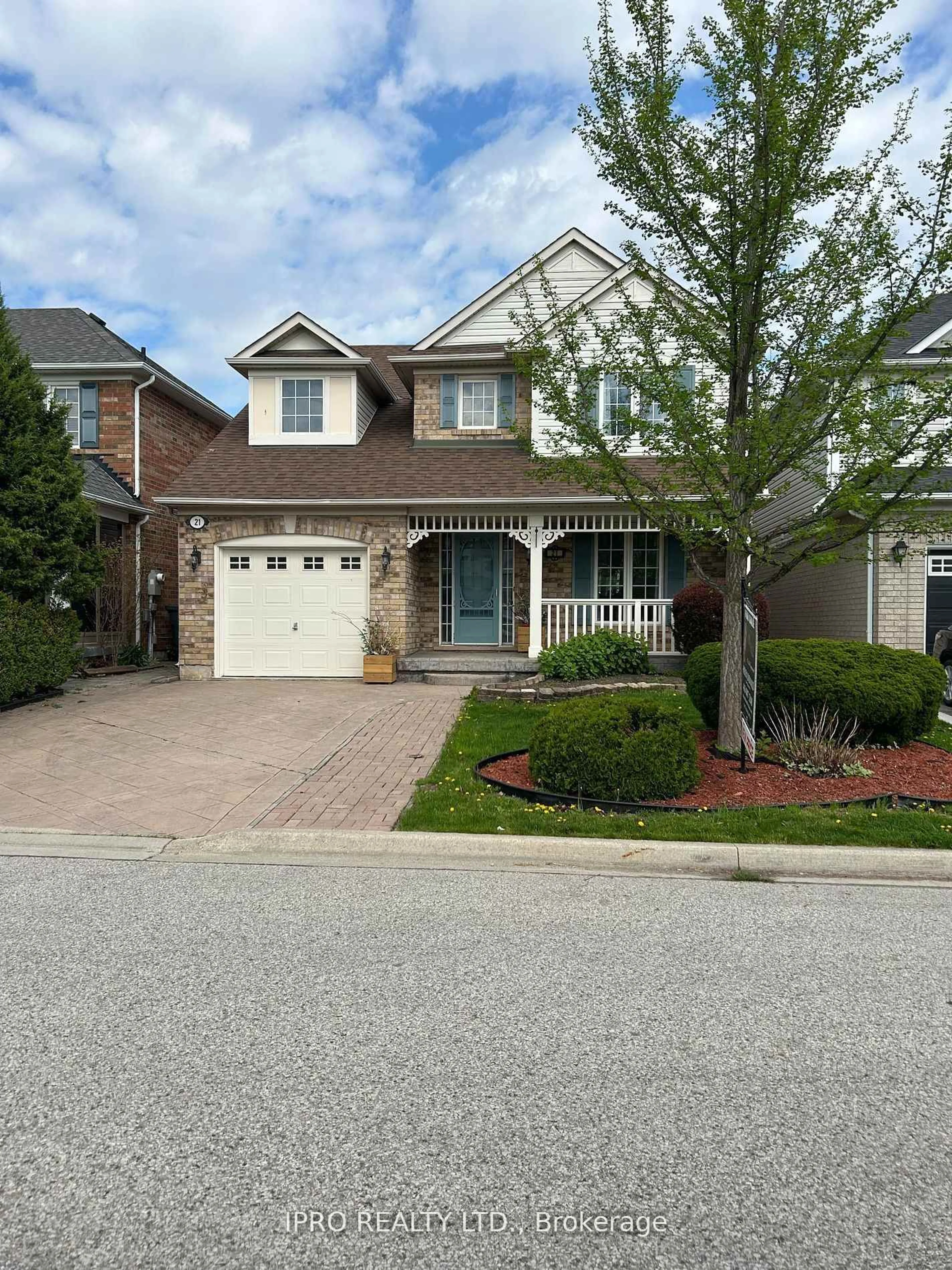 Home with brick exterior material, street for 21 Vista Green Cres, Brampton Ontario L7A 2S3