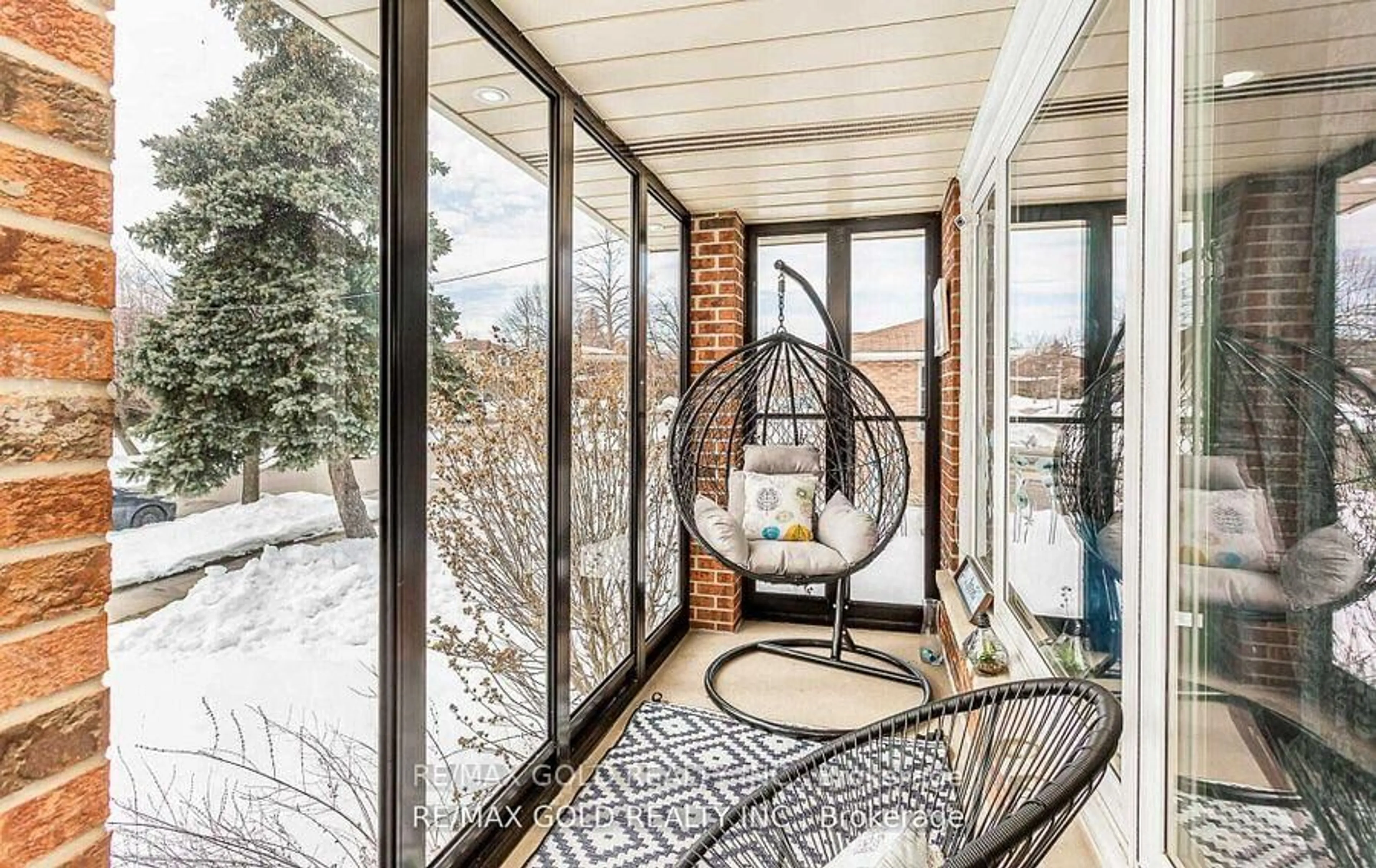 Patio, street for 3 Panorama Cres, Brampton Ontario L6S 3T7