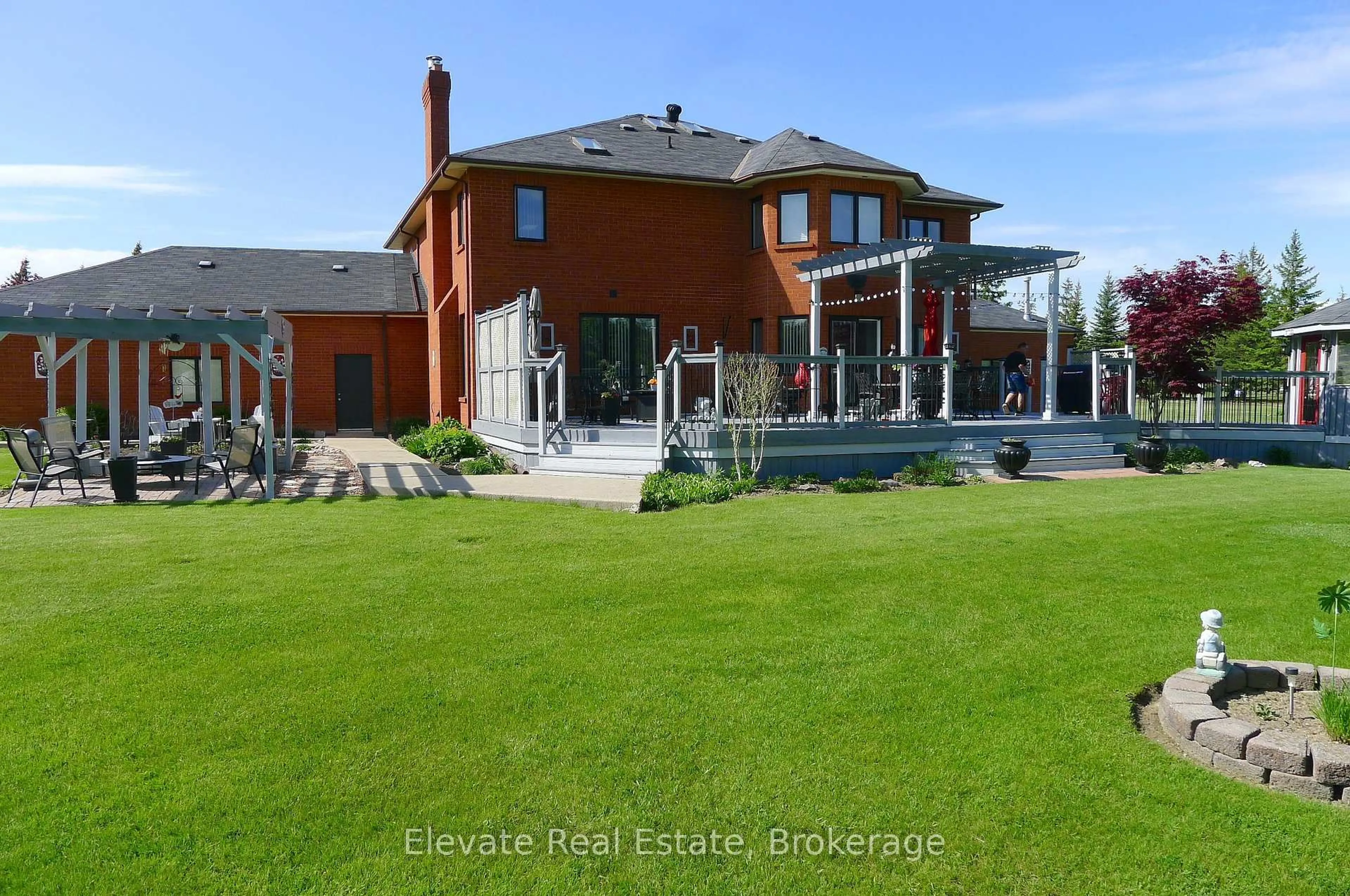 Unknown for 16 Fenton Way, Brampton Ontario L6P 0P5