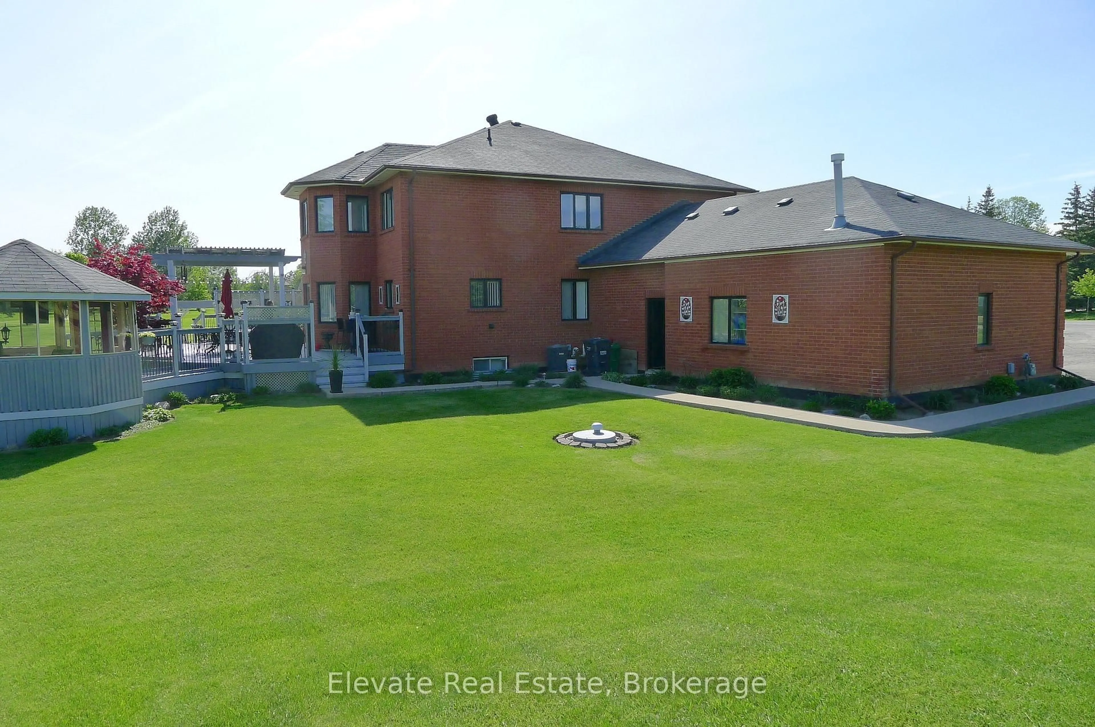 A pic from outside/outdoor area/front of a property/back of a property/a pic from drone, unknown for 16 Fenton Way, Brampton Ontario L6P 0P5