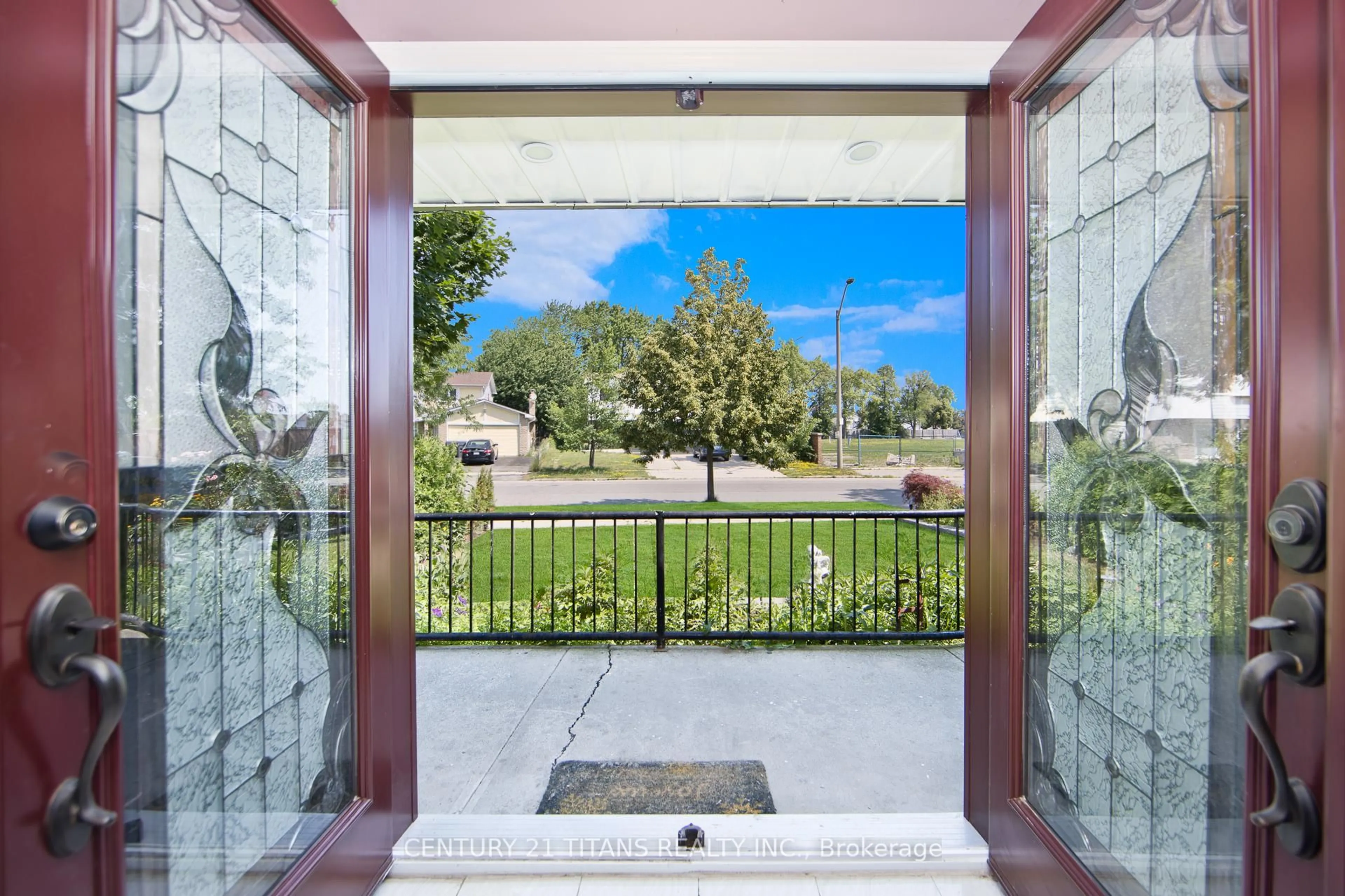 Unknown for 7606 Netherwood Rd, Mississauga Ontario L4T 2P1