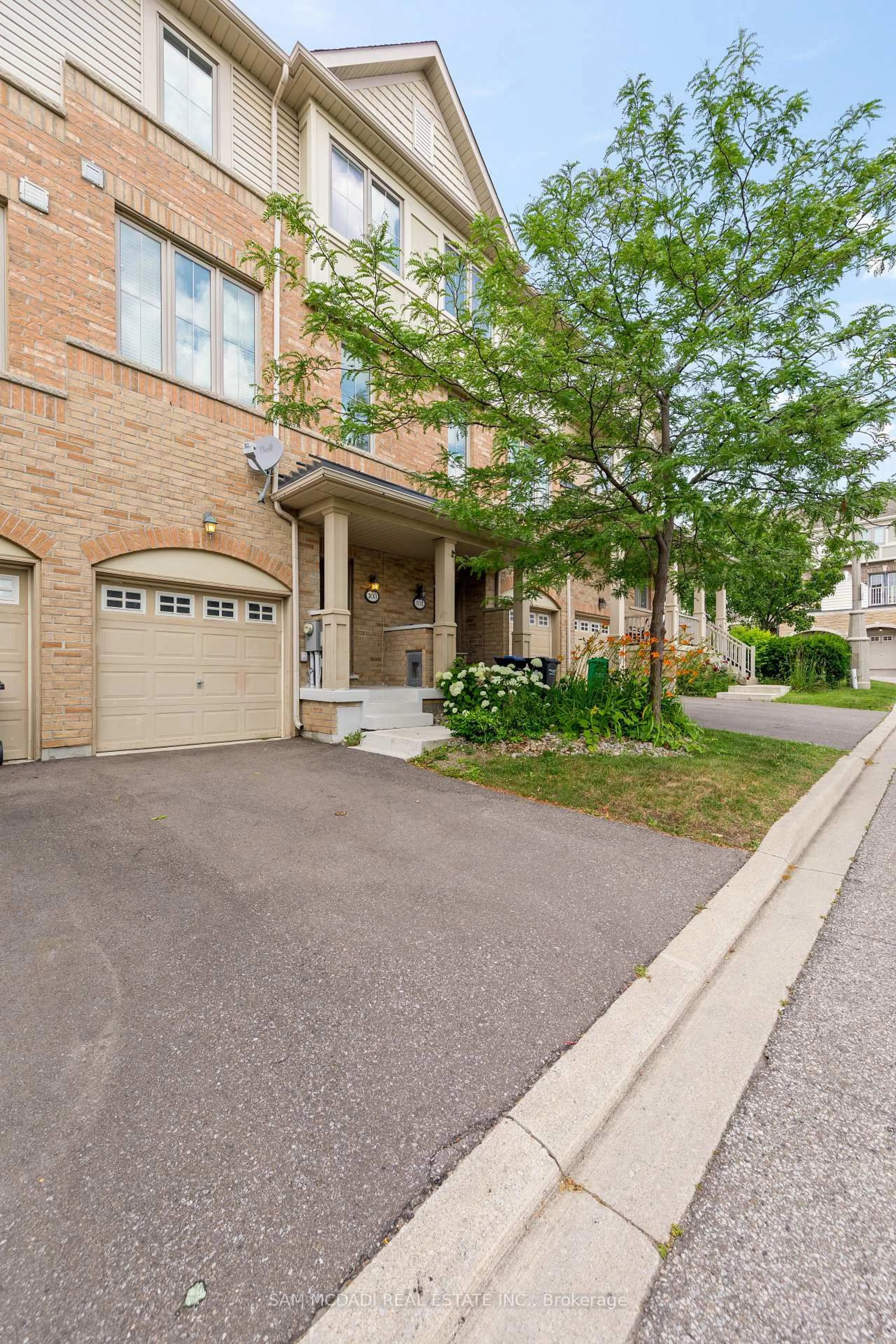 Unknown for 103 Cedar Lake Cres, Brampton Ontario L6Y 0R1