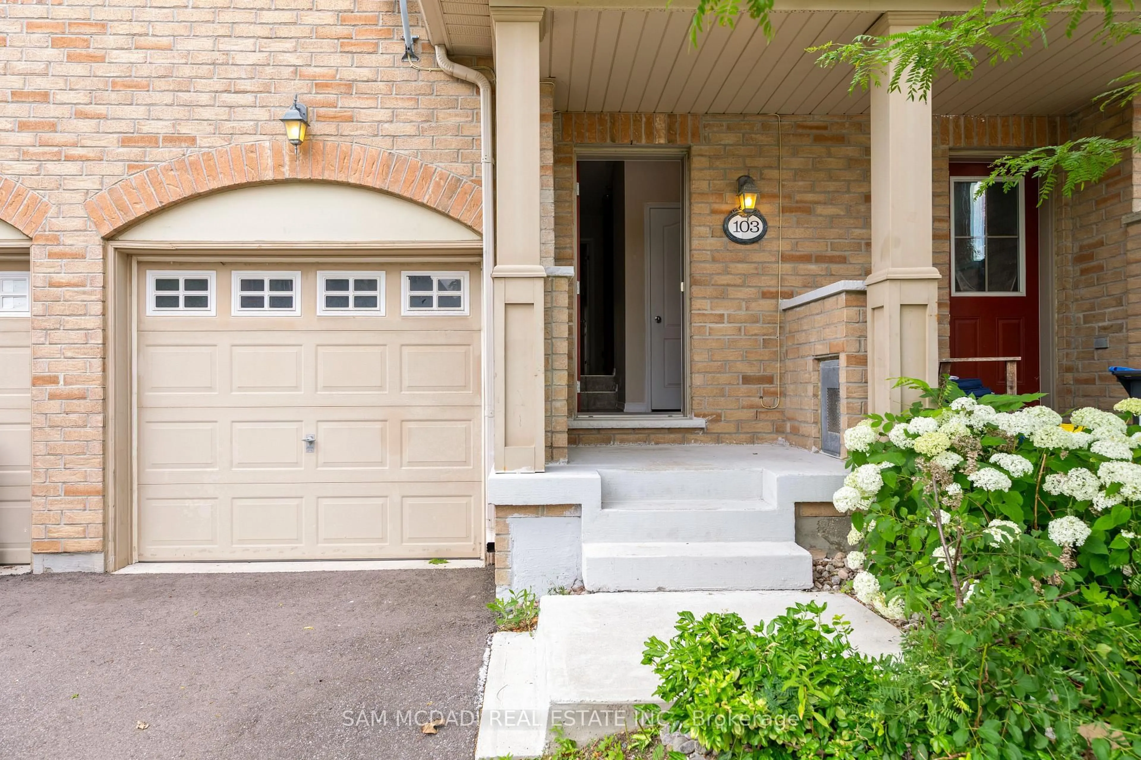 Unknown for 103 Cedar Lake Cres, Brampton Ontario L6Y 0R1