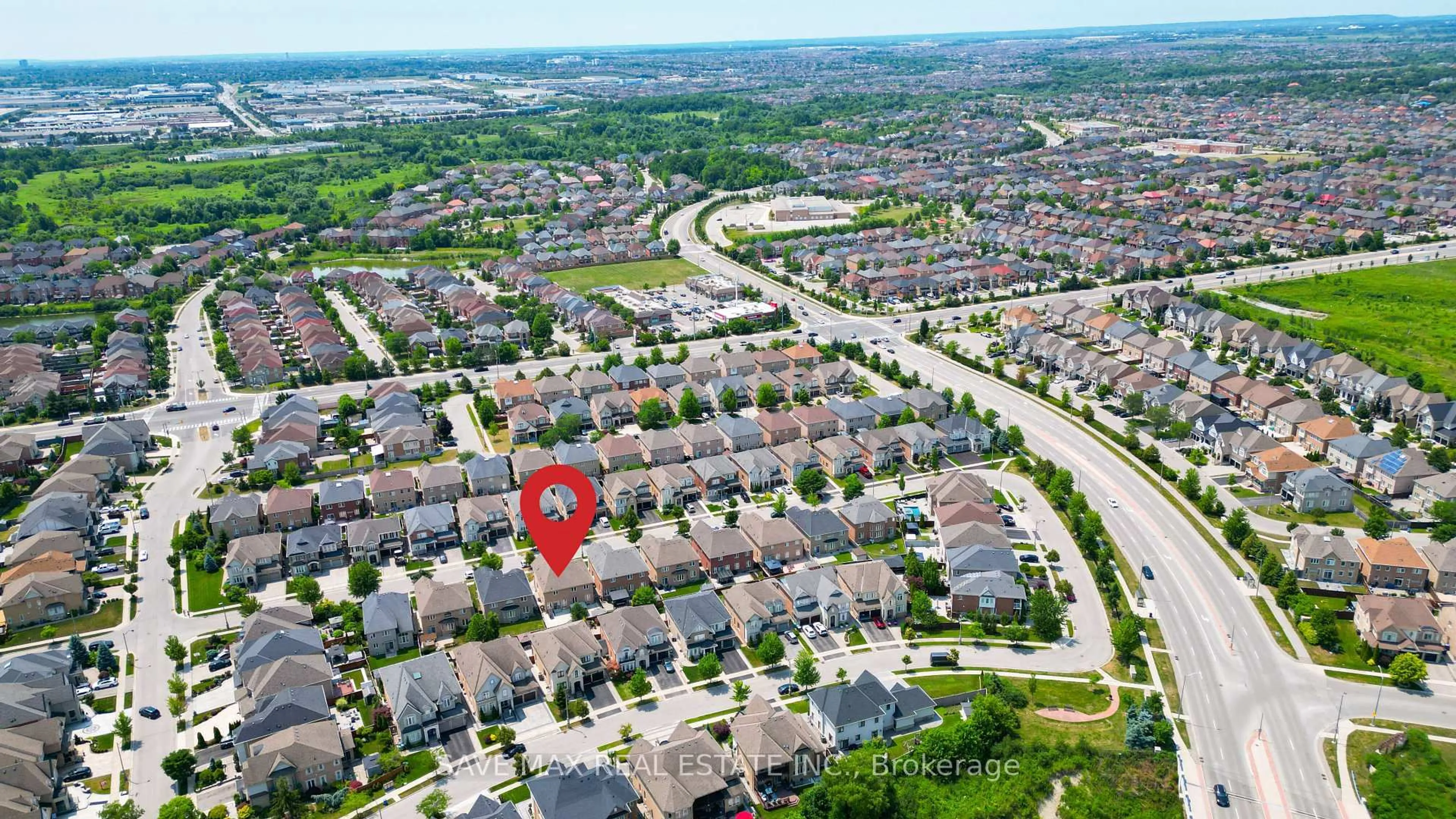 A pic from outside/outdoor area/front of a property/back of a property/a pic from drone, street for 49 Scotchmere Cres, Brampton Ontario L6P 3A6