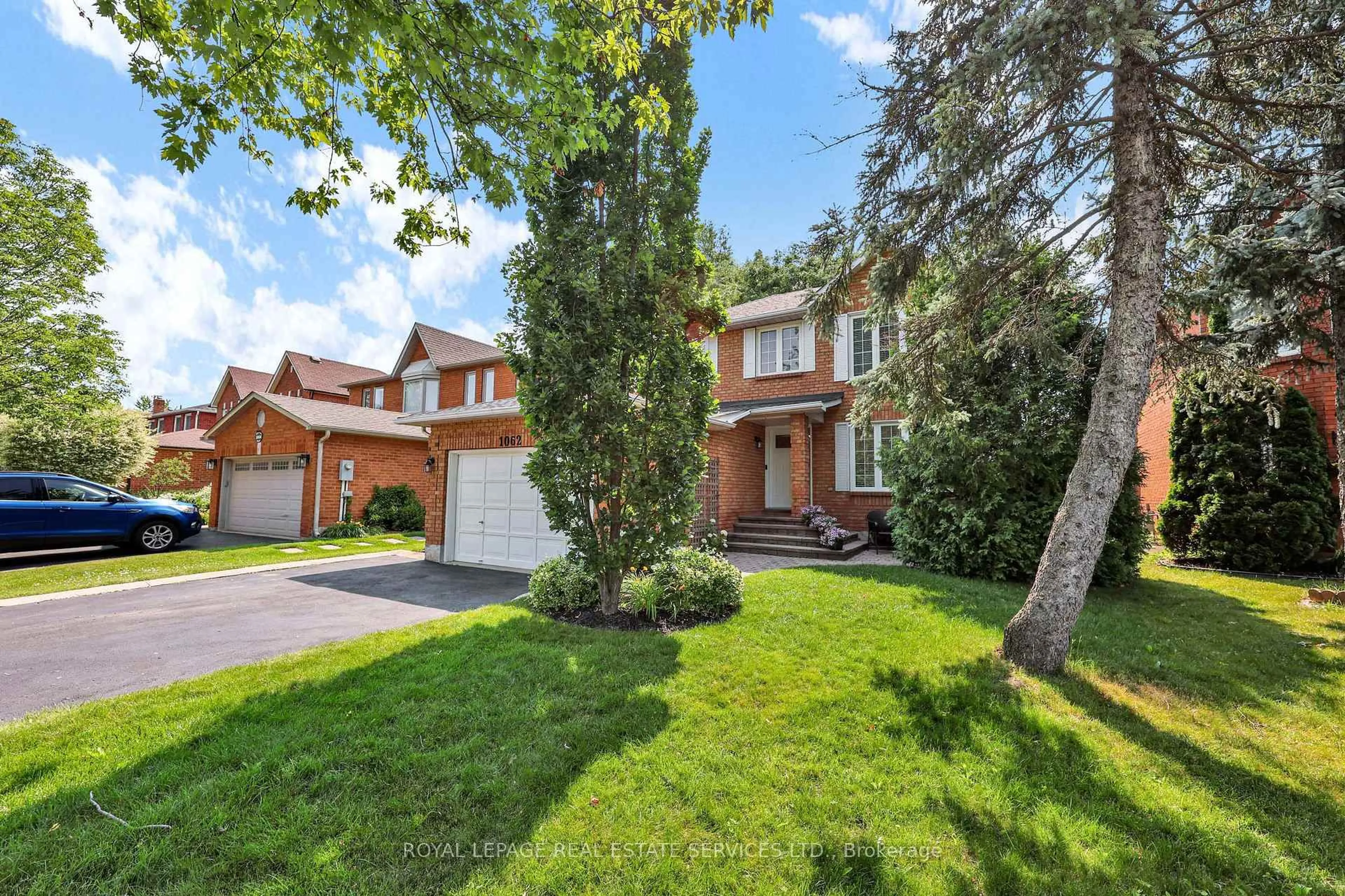 Home with brick exterior material, street for 1062 Glenbrook Ave, Oakville Ontario L6H 4A3